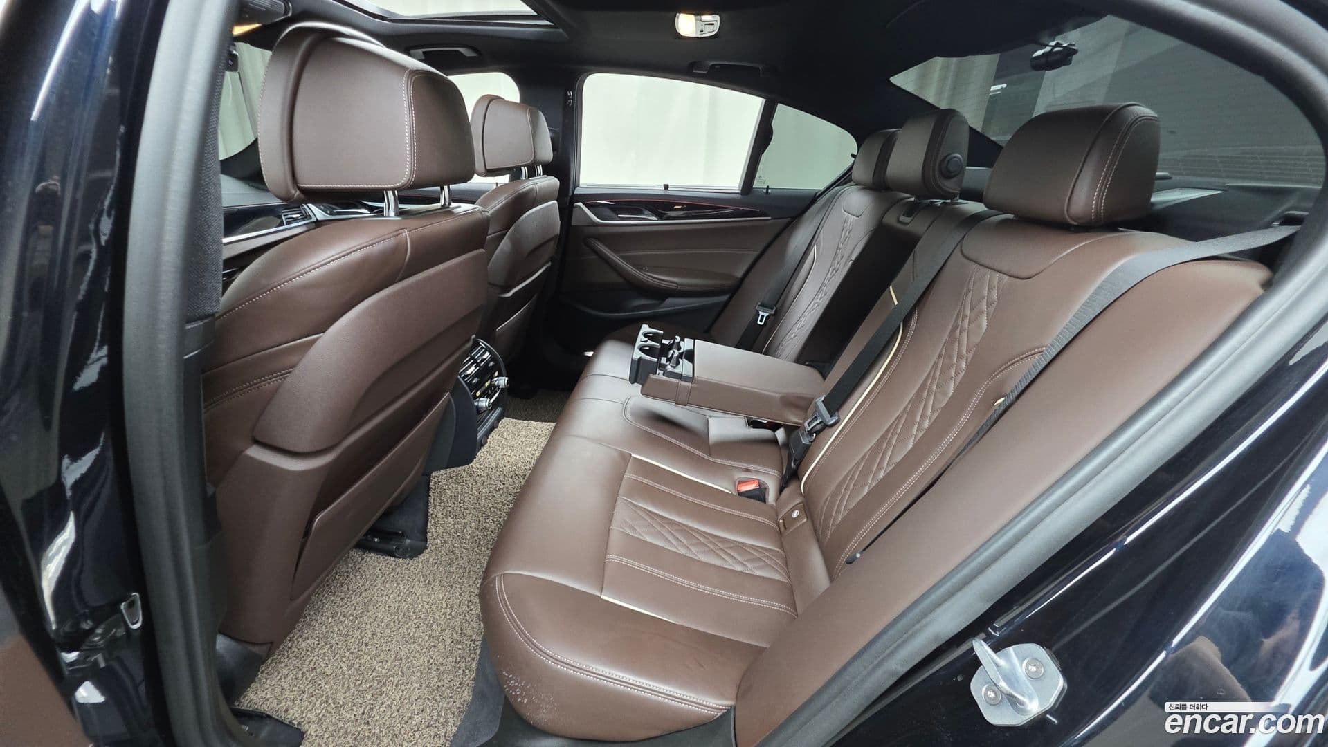 Main__Slider__Photo:5-Series BMW 2019.2-25