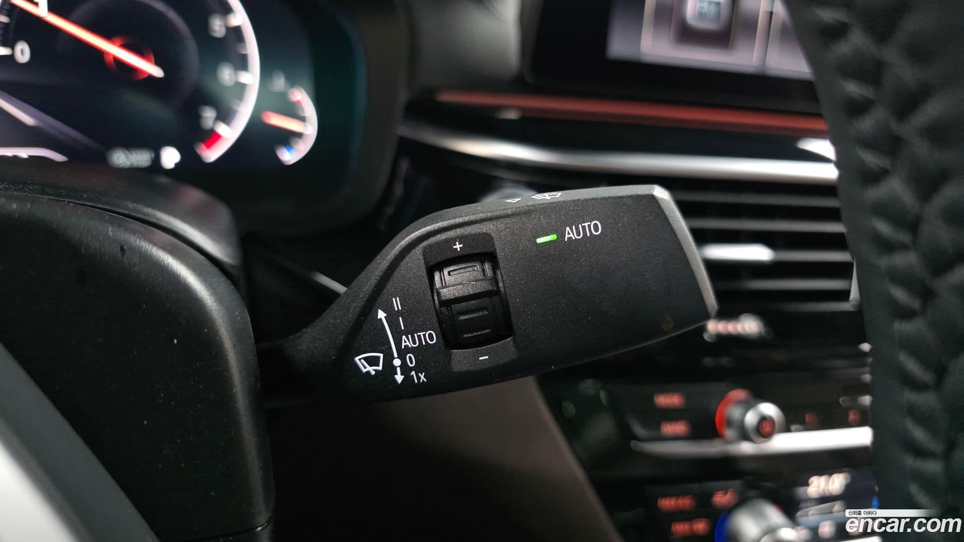 Main__Slider__Photo:5-Series BMW 2019.2-27
