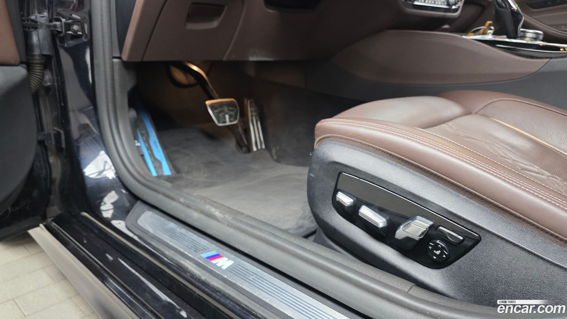Main__Slider__Photo:5-Series BMW 2019.2-28