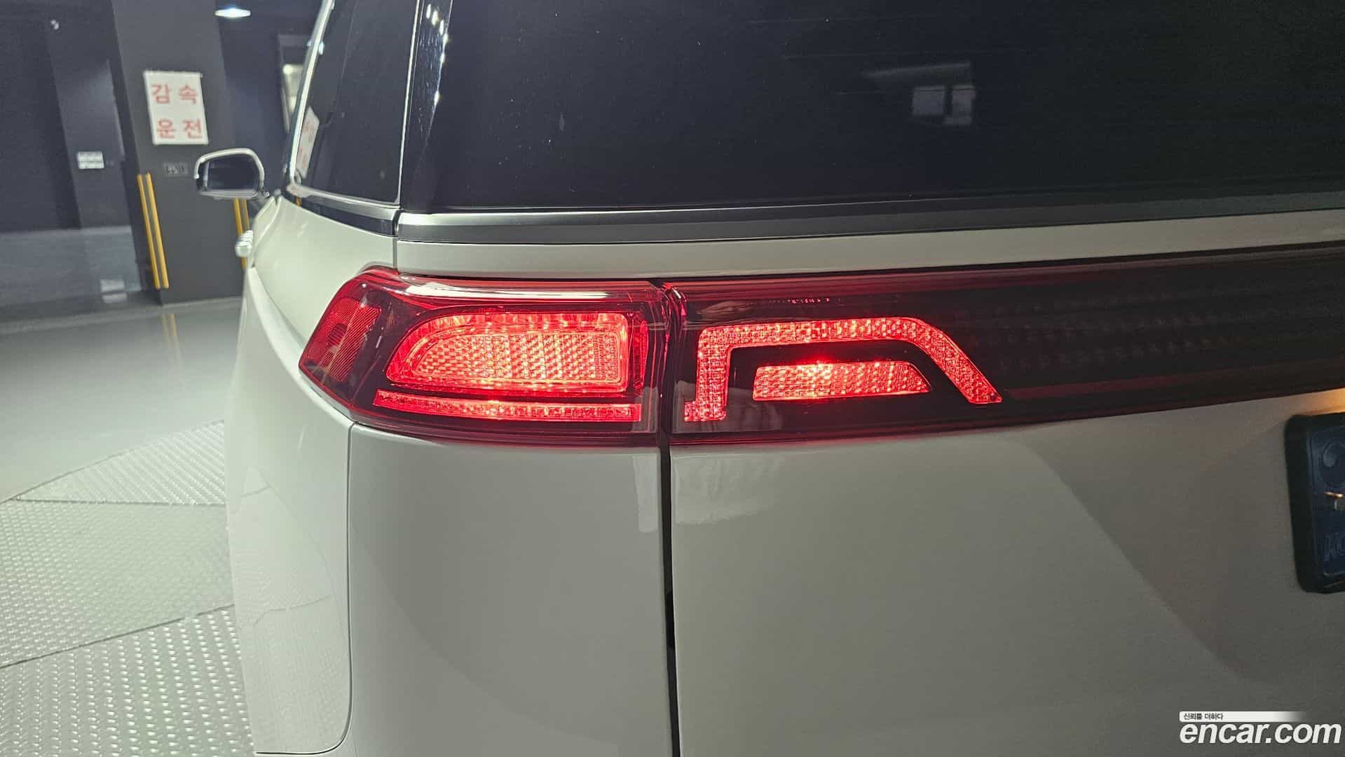 Canival Kia 2023.2-OUTER-033
