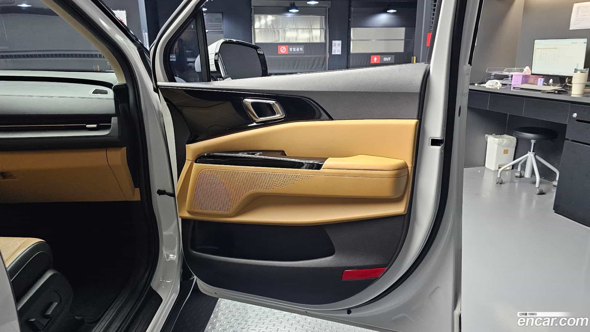 Canival Kia 2023.2-INNER-035