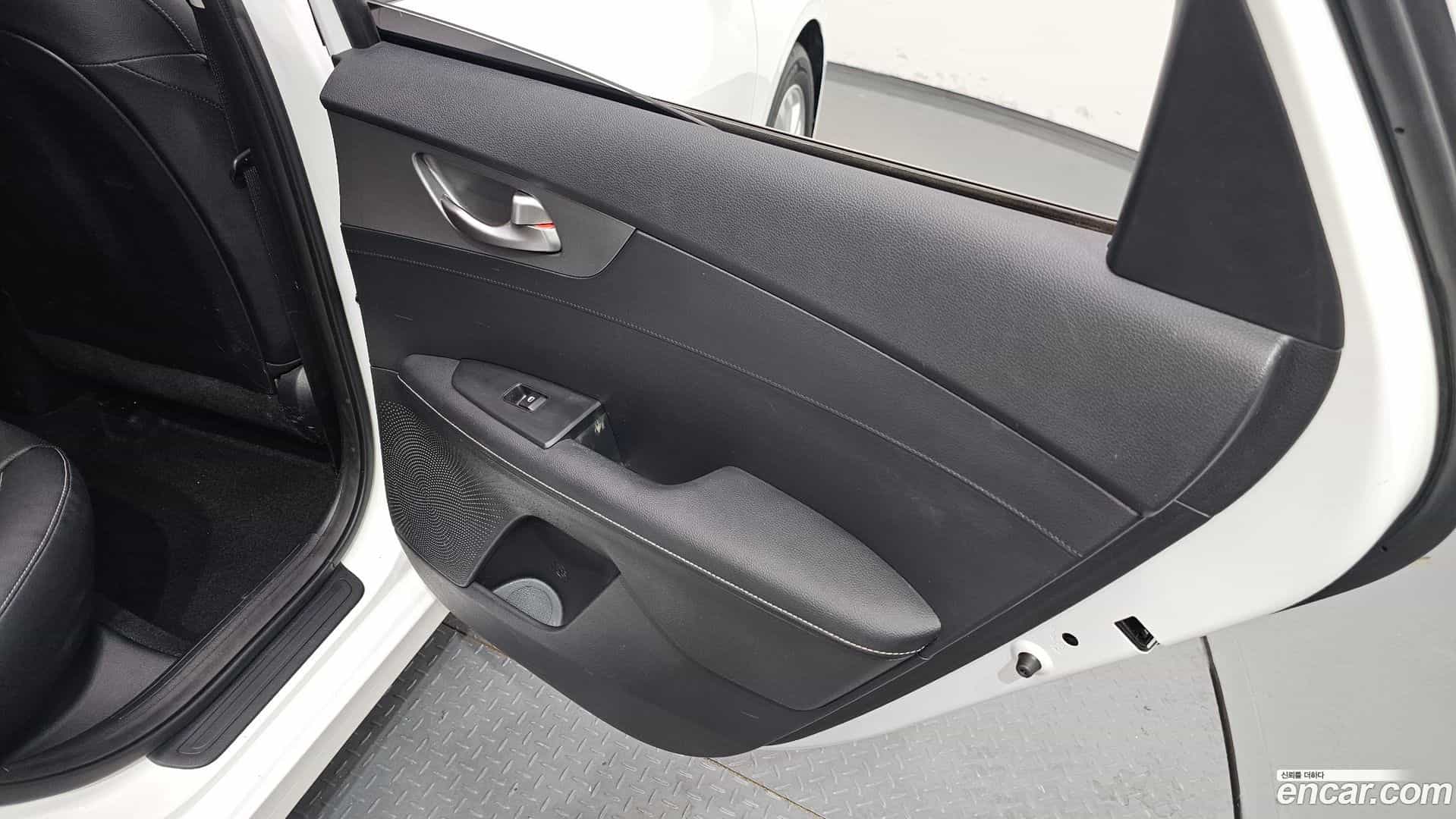 K3 Kia 2021.3-INNER-035