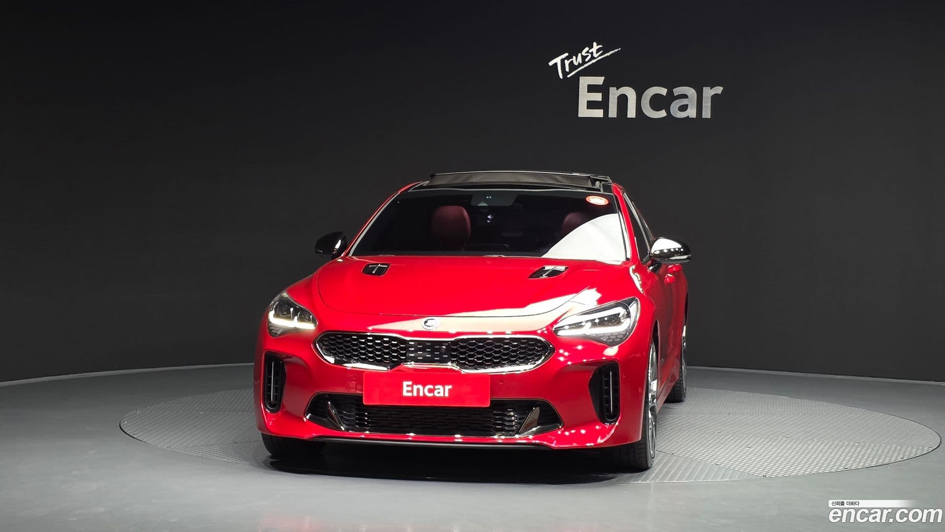 Main__Slider__Photo:Stinger Kia 2018.0-2
