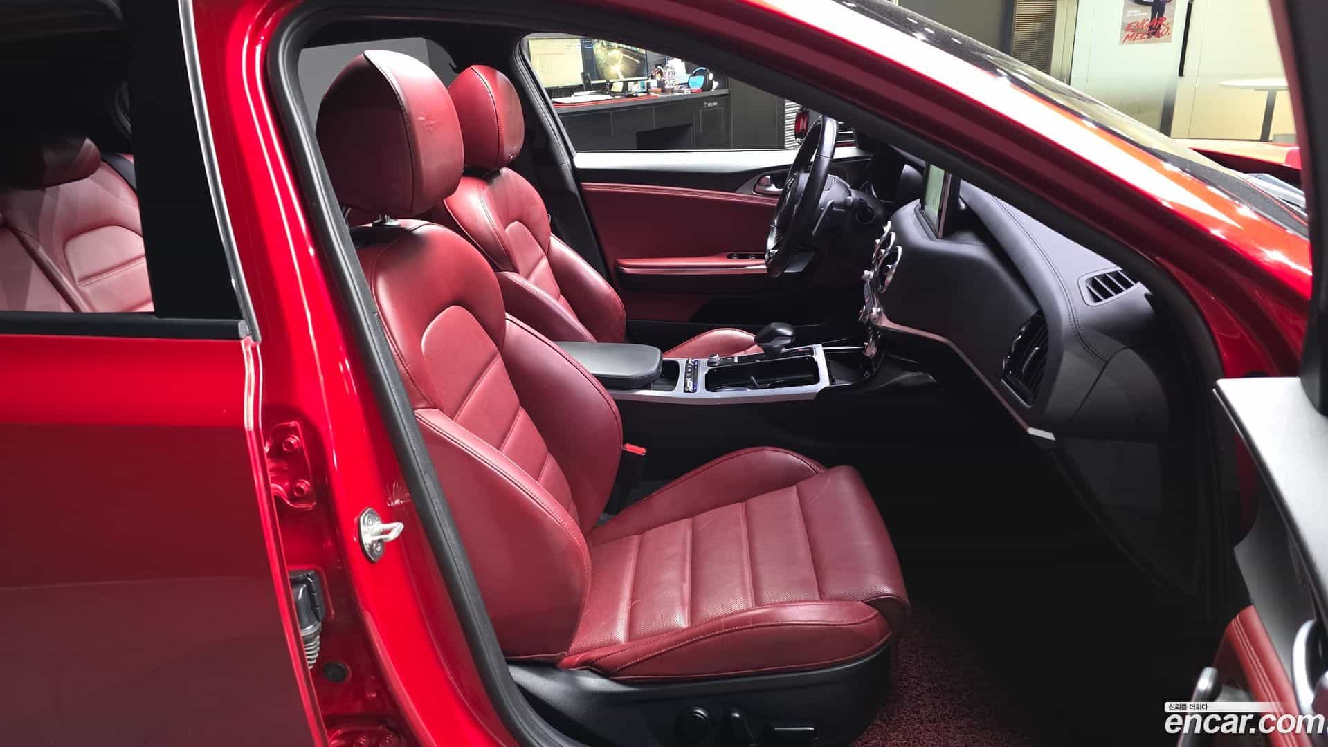 Stinger Kia 2018.0-OPTION-015