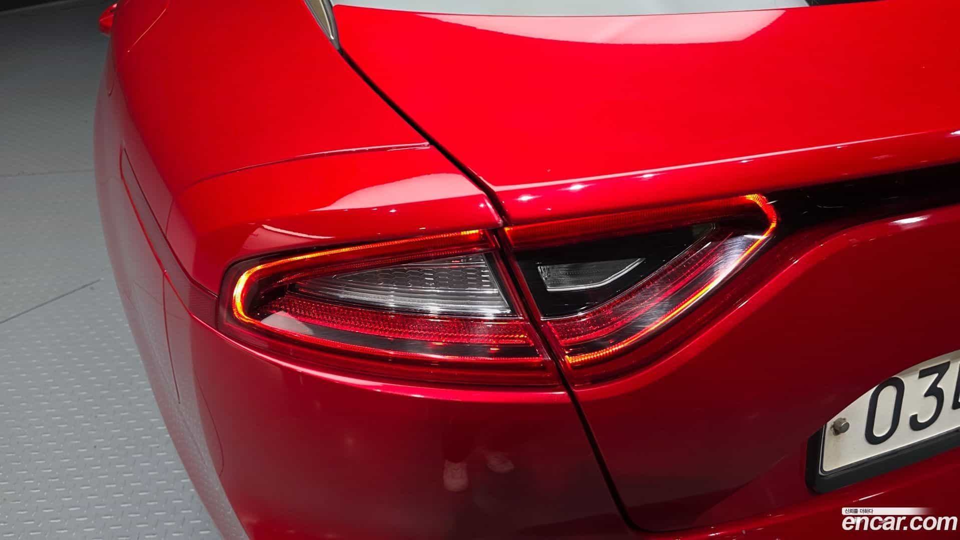 Stinger Kia 2018.0-OUTER-033