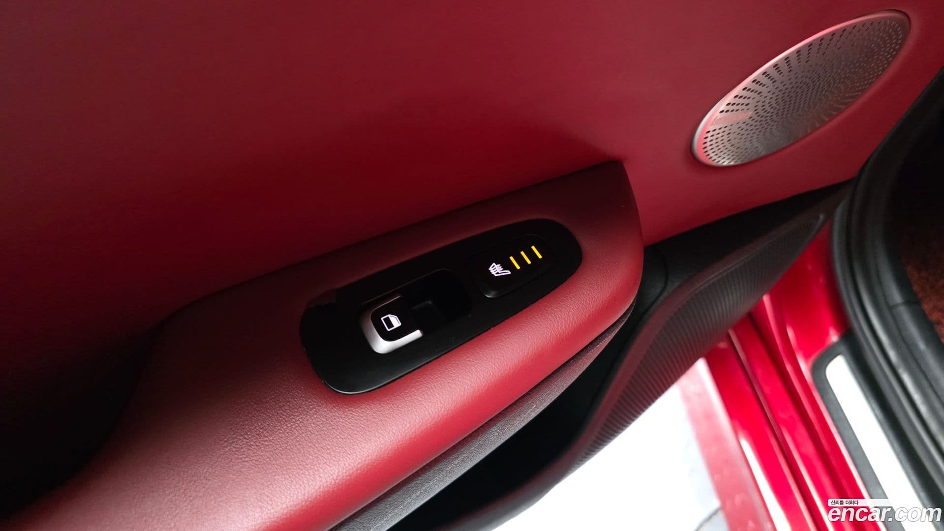 Main__Slider__Photo:Stinger Kia 2018.0-27