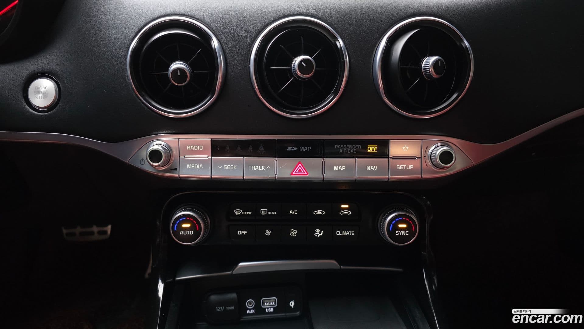Main__Slider__Photo:Stinger Kia 2018.0-28