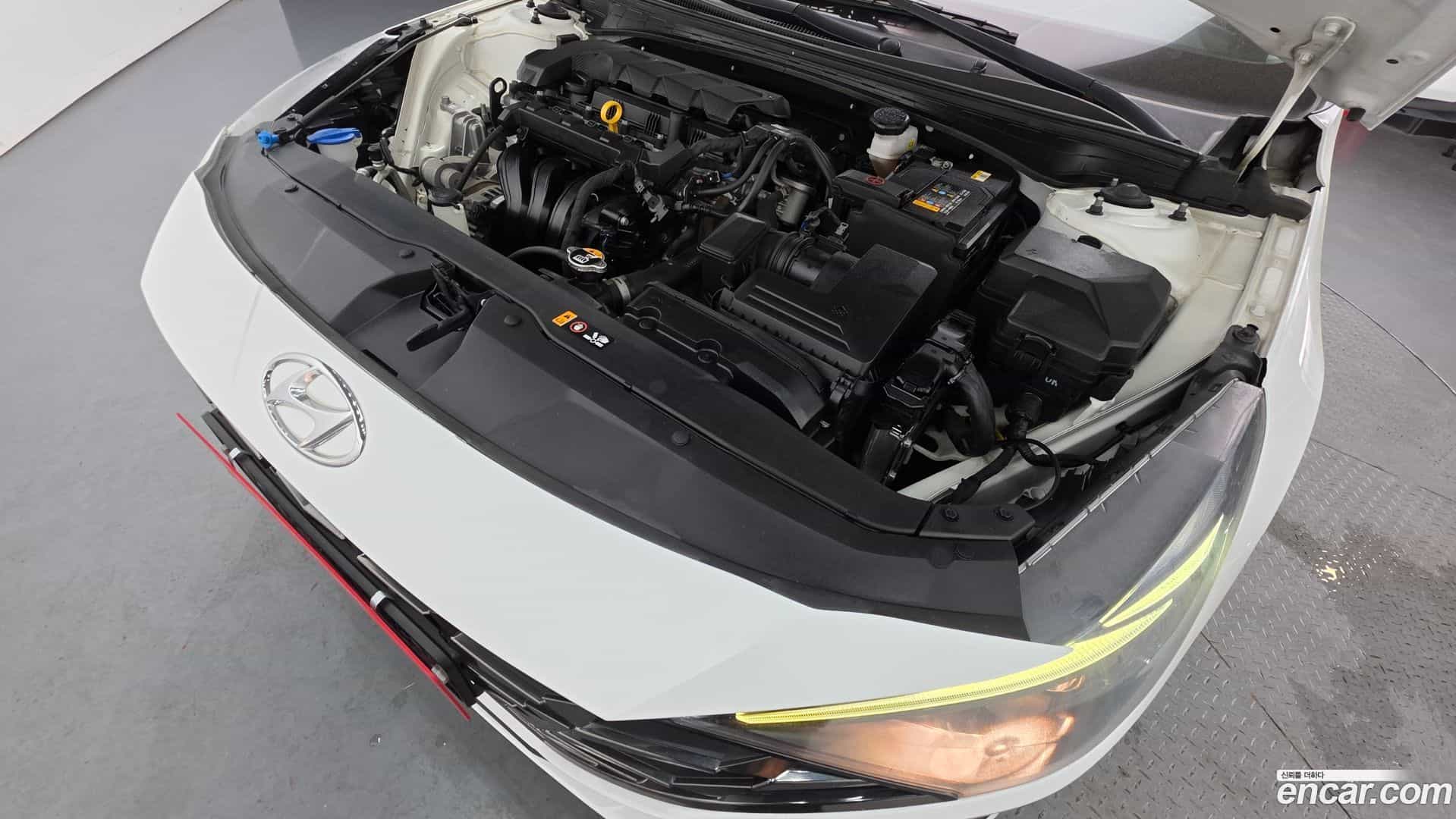 AVANTE Hyundai 2021.0-OUTER-006
