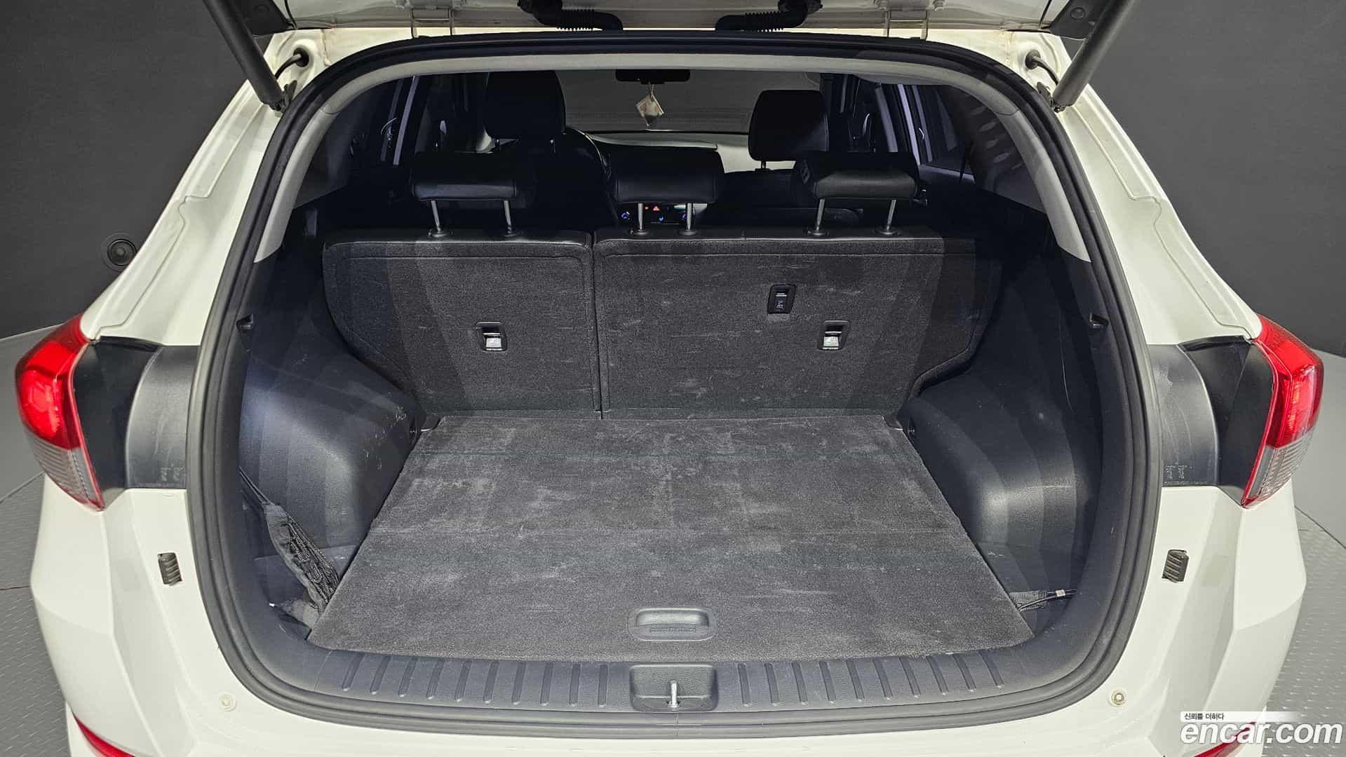 Tucson Hyundai 2017.8-OPTION-041