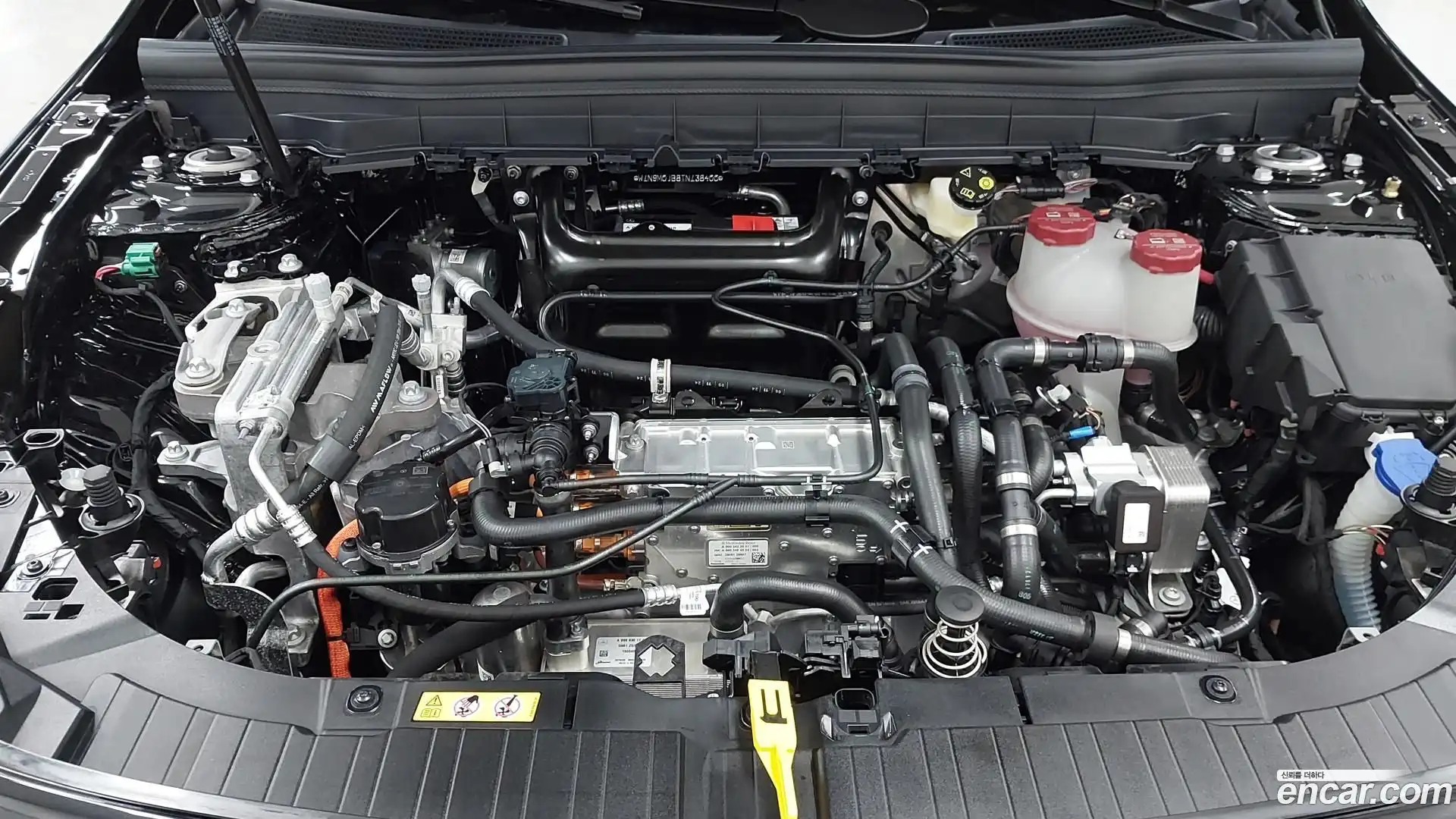 EQB Mercedes-Benz 2025.7-OUTER-006