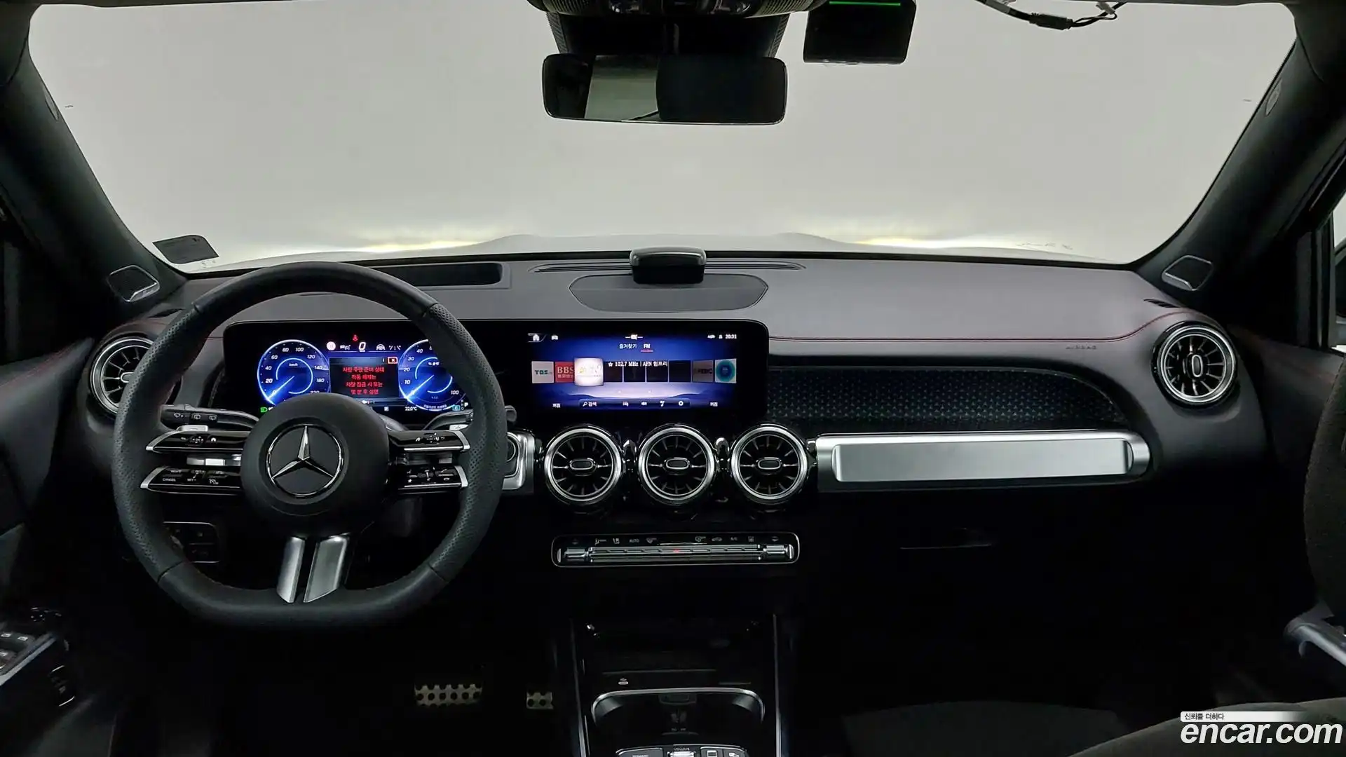 EQB Mercedes-Benz 2025.7-INNER-007