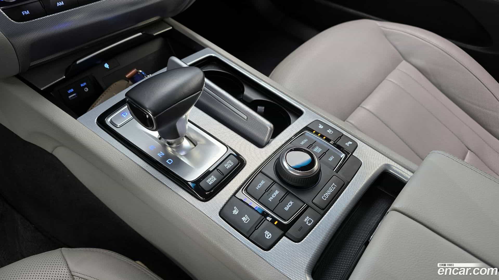 G80 Genesis 2018.1-INNER-009