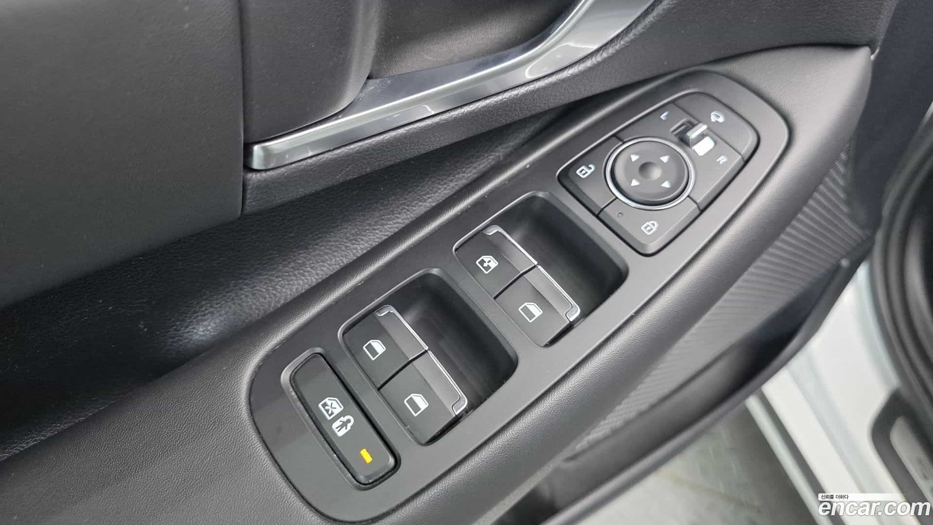 Sonata Hyundai 2019.4-OPTION-016