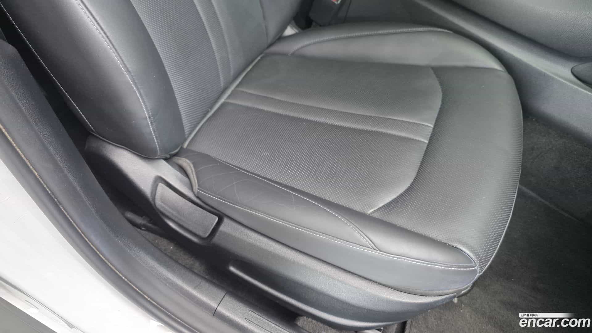 Sonata Hyundai 2019.4-INNER-036