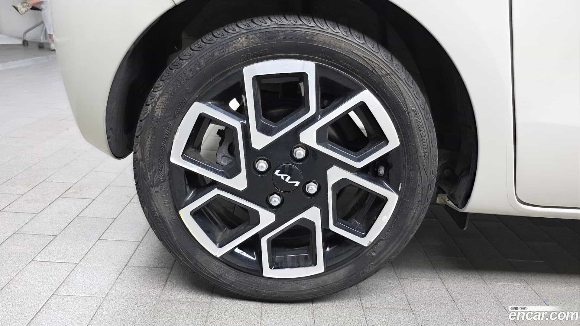 RAY Kia 2023.0-OUTER-005