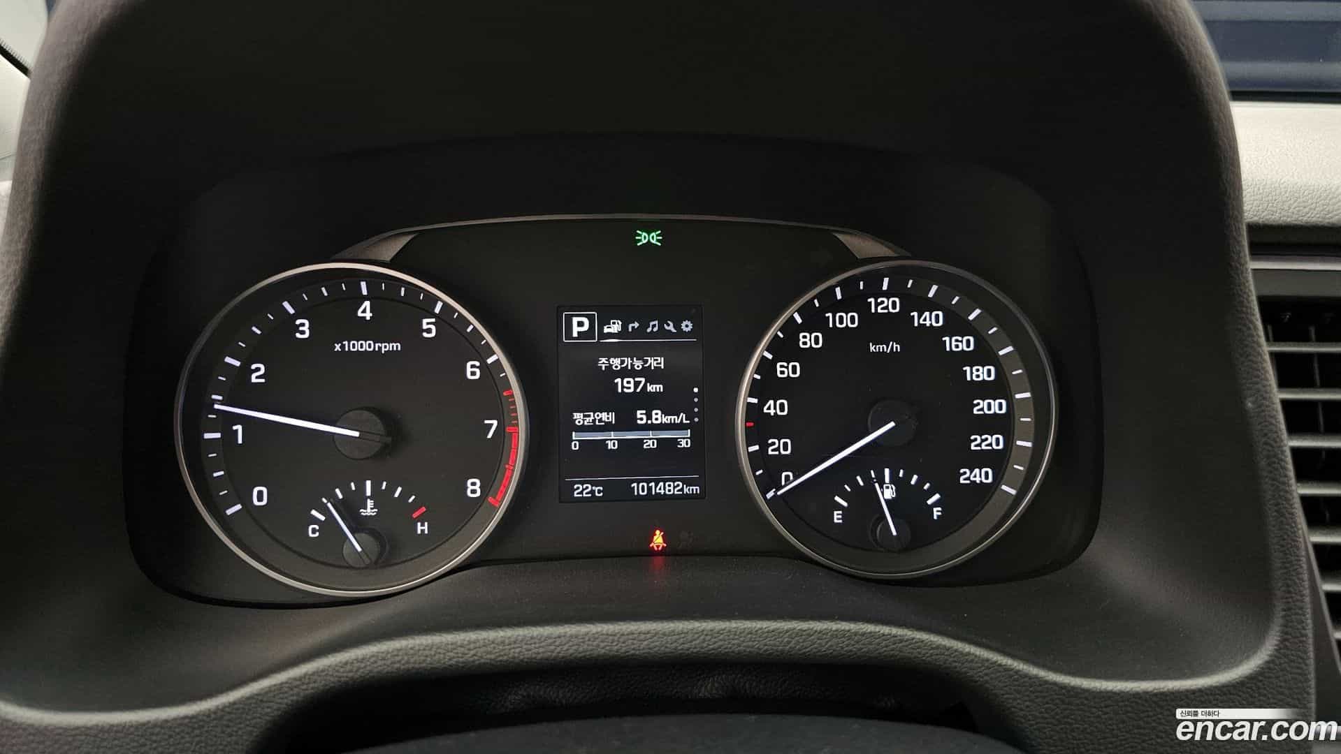 AVANTE Hyundai 2018.6-INNER-008
