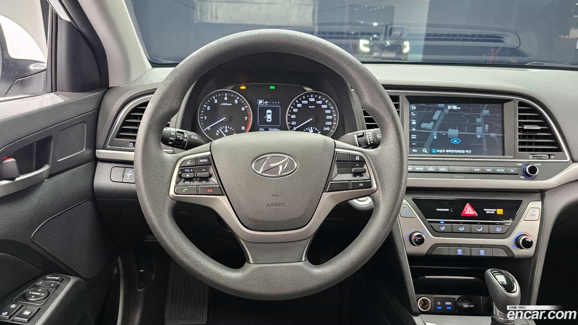 AVANTE Hyundai 2018.6-OPTION-018