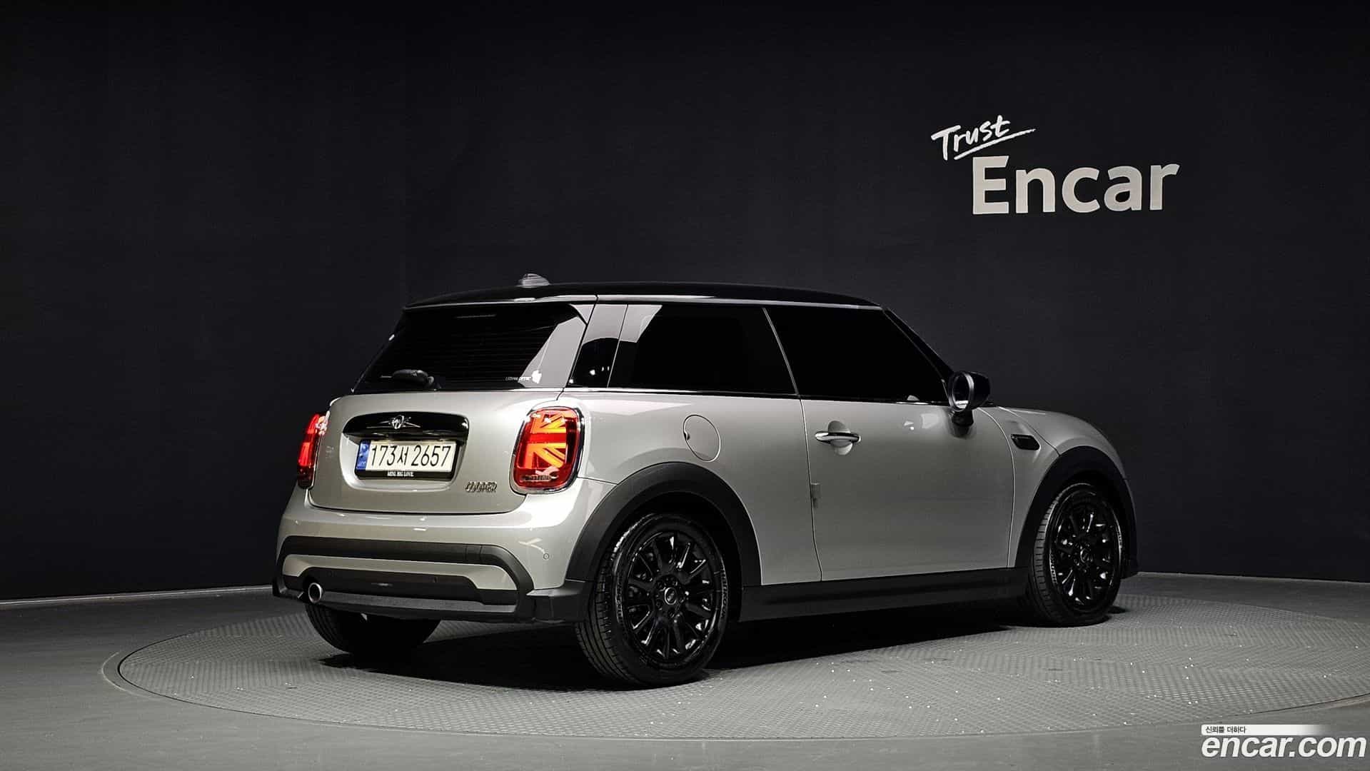 Cooper Mini 2023.10-OUTER-002