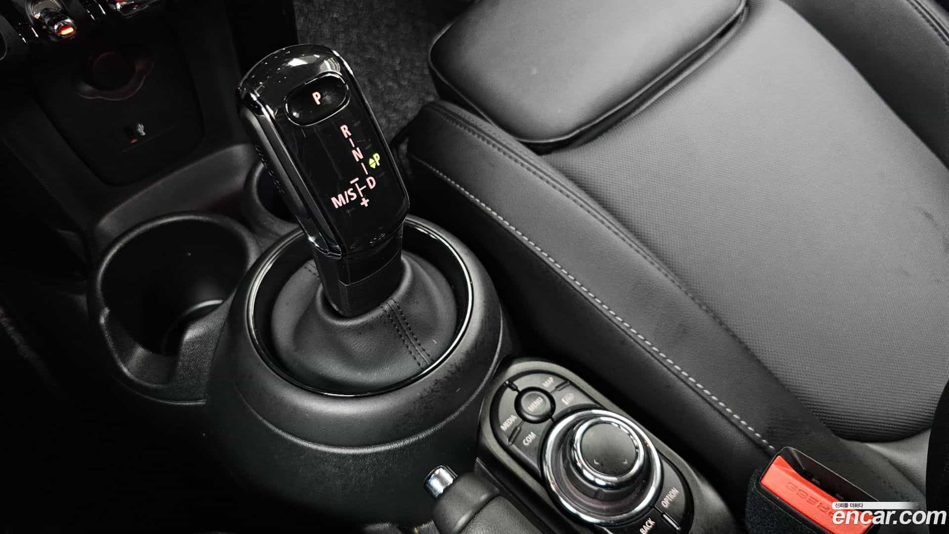 Cooper Mini 2023.10-INNER-009