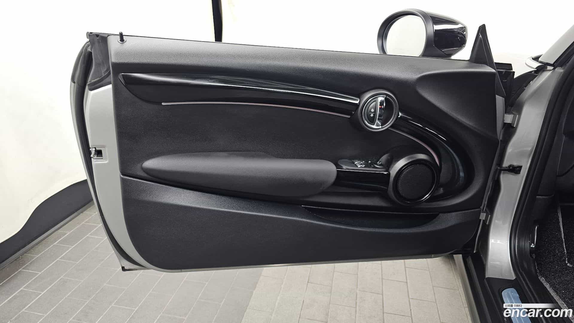 Cooper Mini 2023.10-INNER-034
