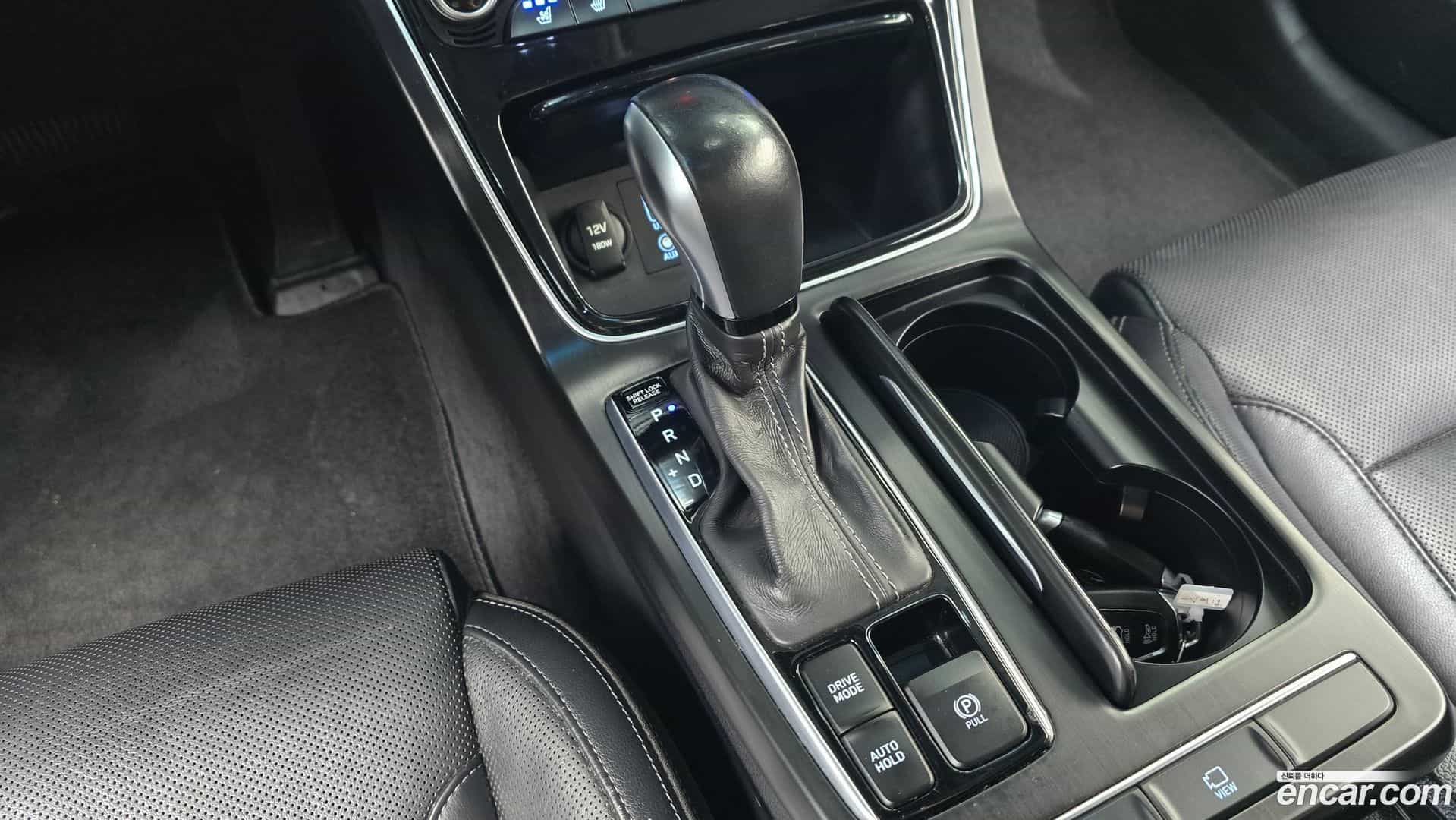 Grandeur Hyundai 2018.5-INNER-009