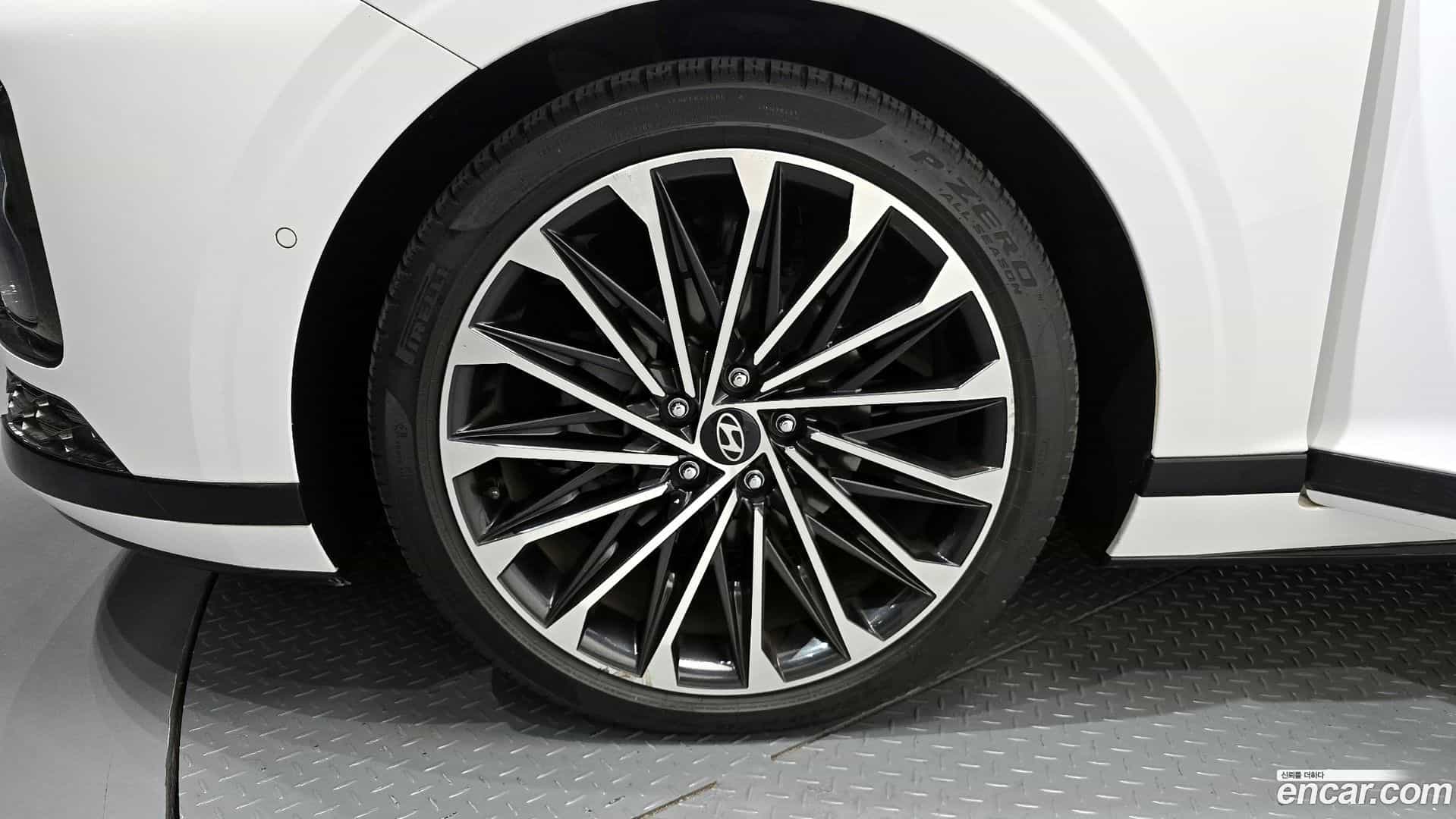 Grandeur Hyundai 2023.10-OUTER-005