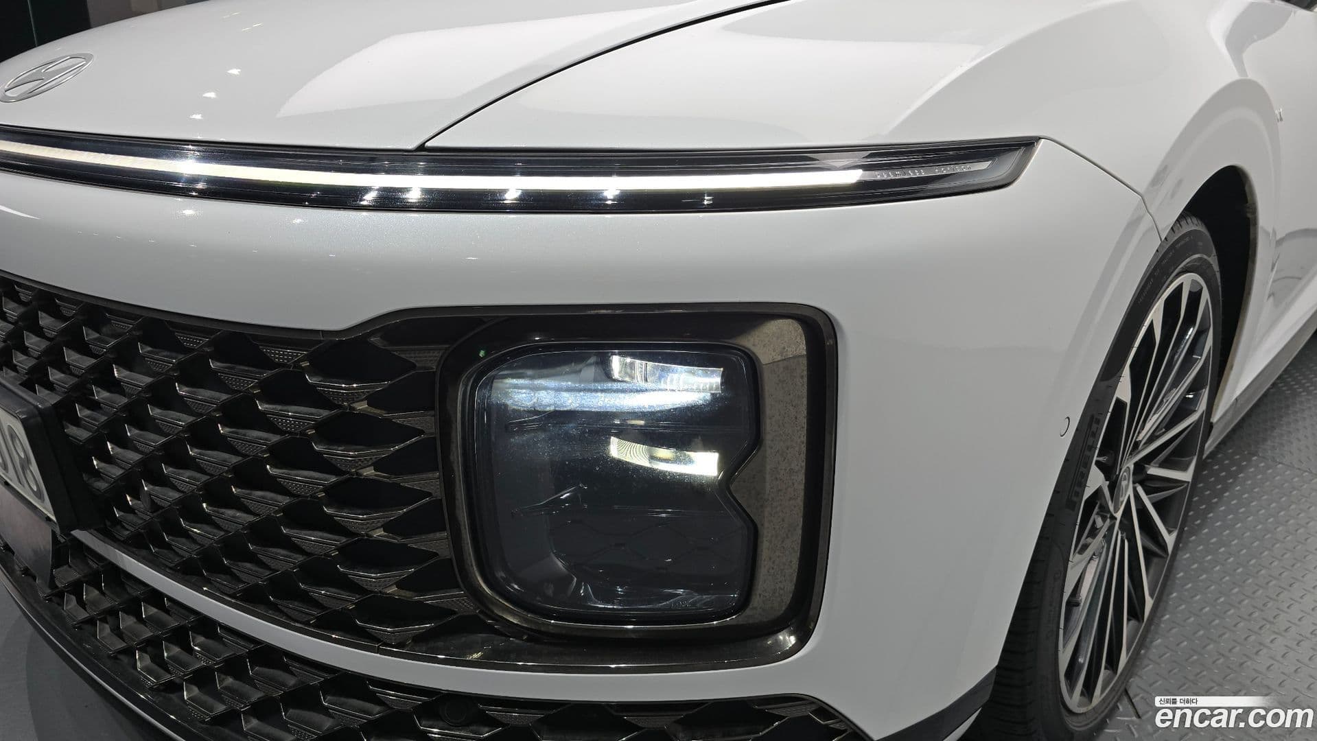 Main__Slider__Photo:Grandeur Hyundai 2023.10-21
