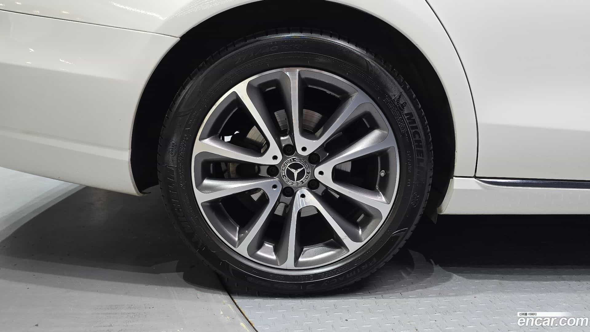 E-Class Mercedes-Benz 2019.3-OUTER-005