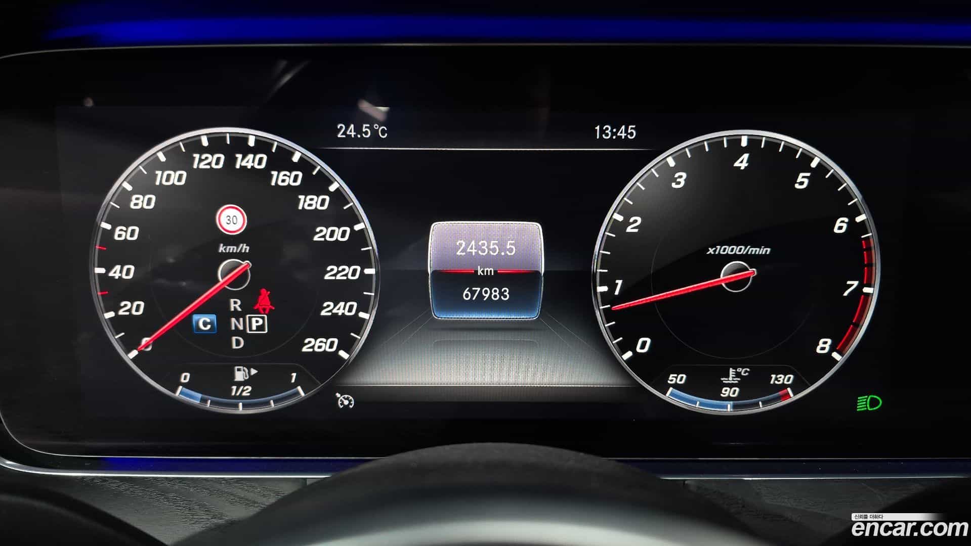 E-Class Mercedes-Benz 2019.3-INNER-008