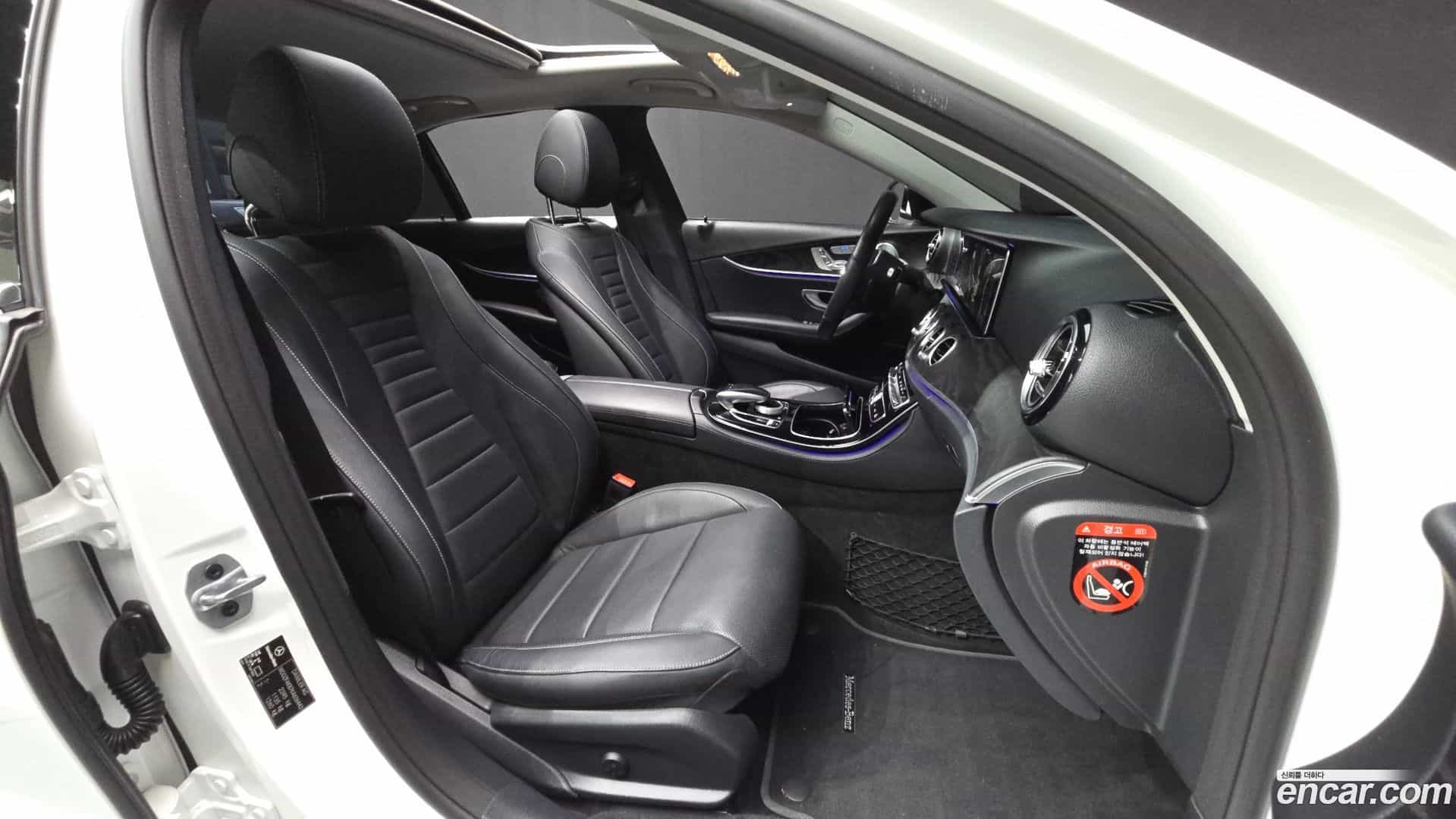 E-Class Mercedes-Benz 2019.3-OPTION-015