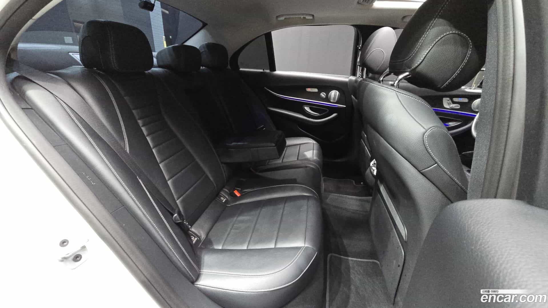 E-Class Mercedes-Benz 2019.3-OPTION-016