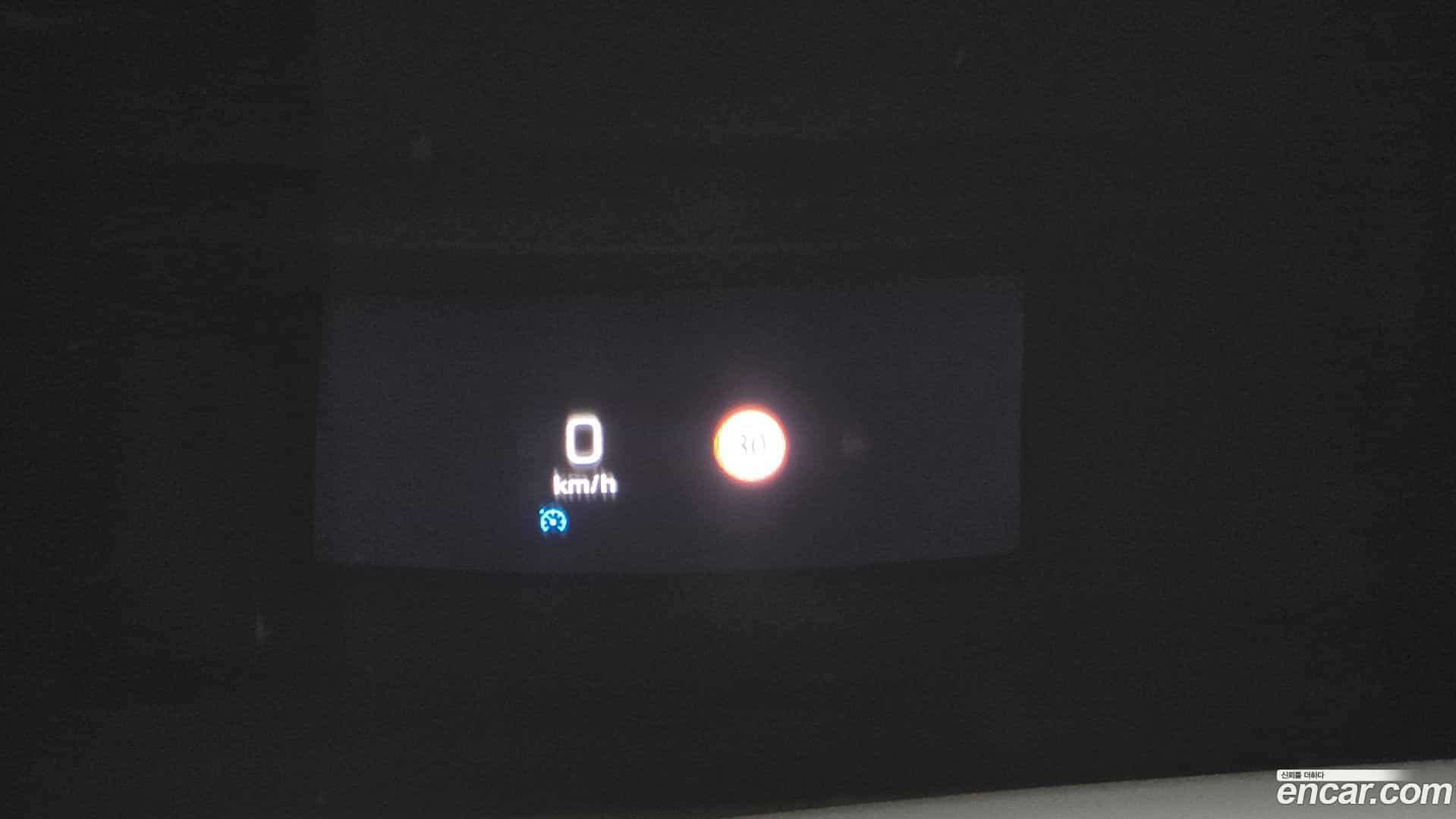 E-Class Mercedes-Benz 2019.3-OPTION-021