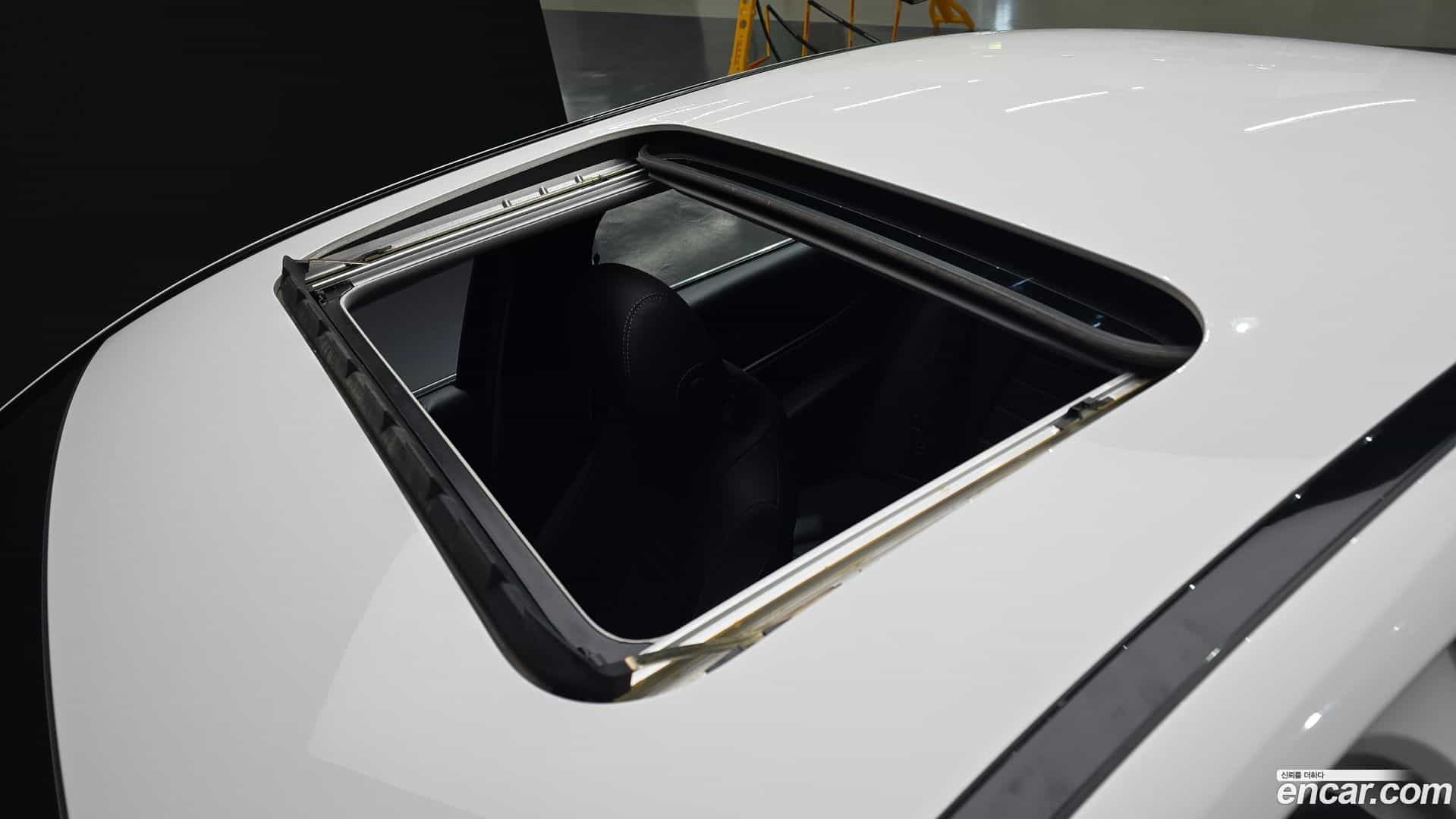 E-Class Mercedes-Benz 2019.3-OPTION-022