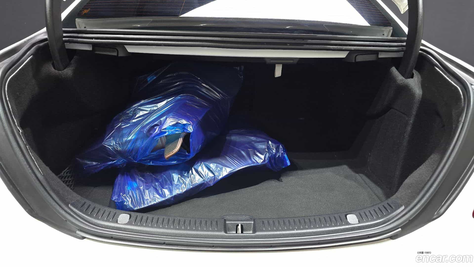 E-Class Mercedes-Benz 2019.3-OPTION-024