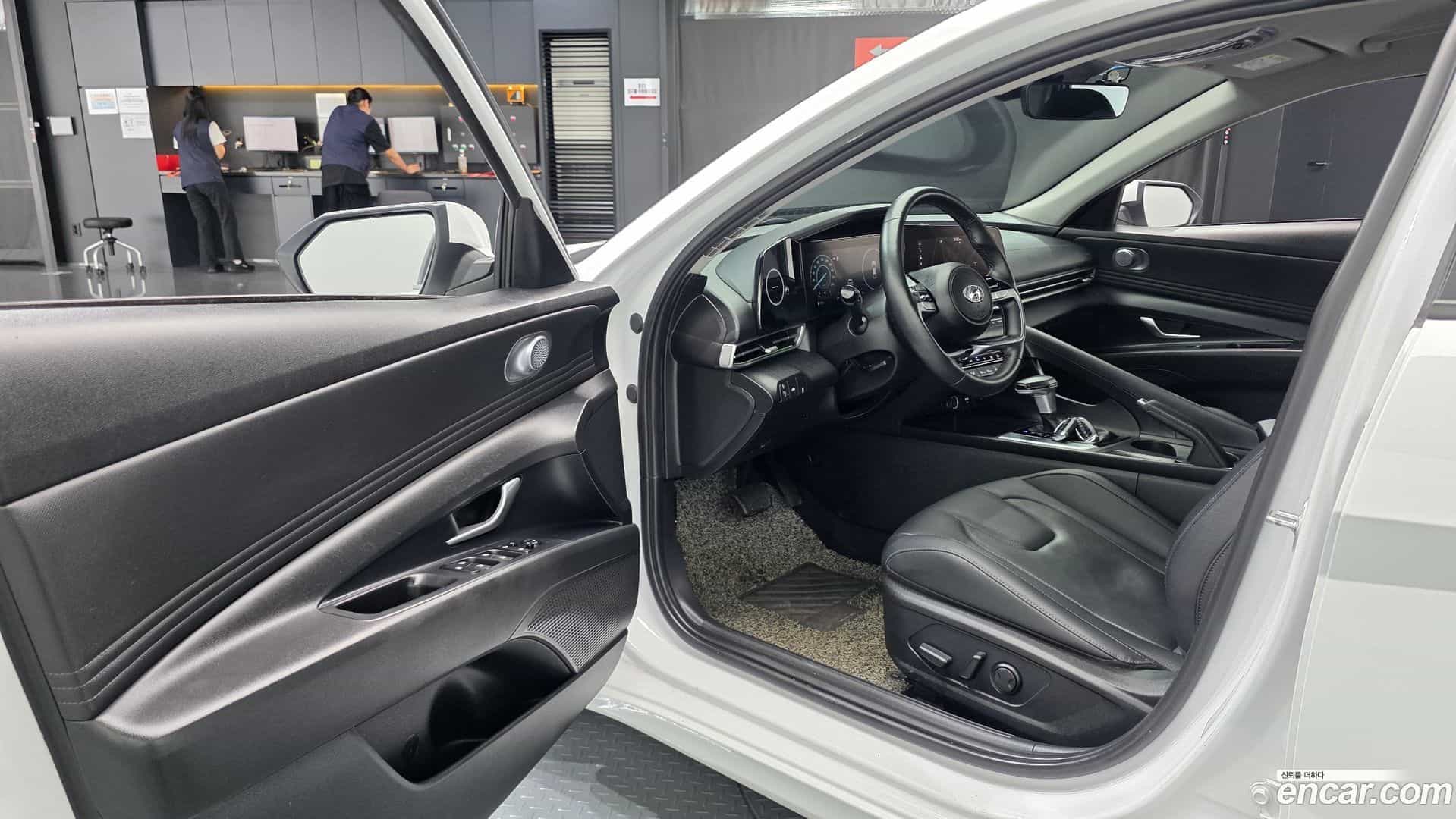 AVANTE Hyundai 2021.6-INNER-010