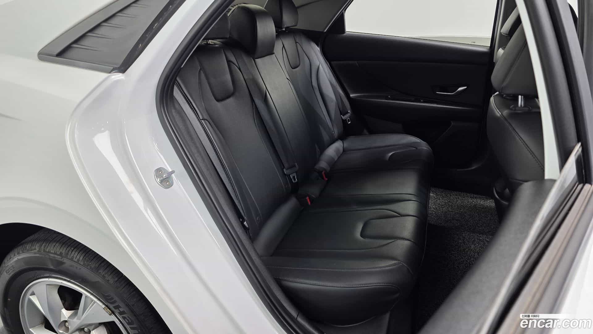 AVANTE Hyundai 2021.6-OPTION-015