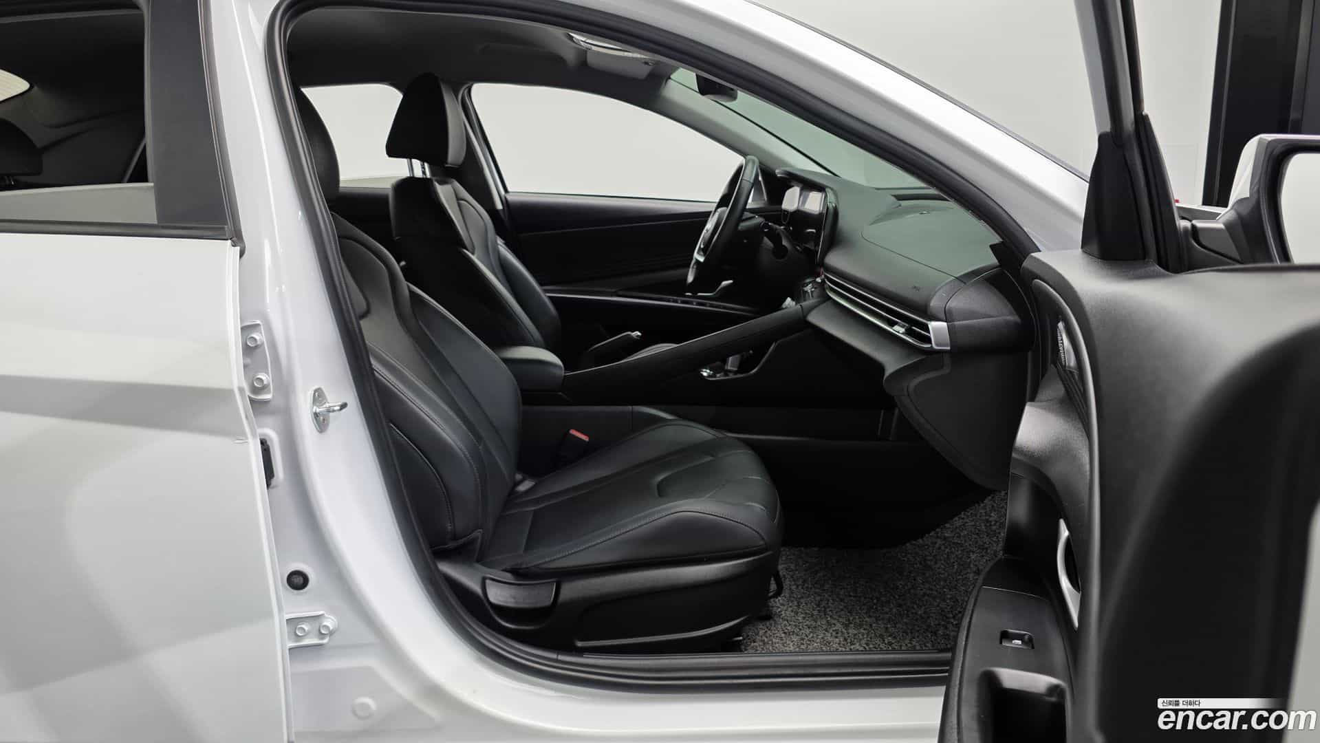 AVANTE Hyundai 2021.6-INNER-036