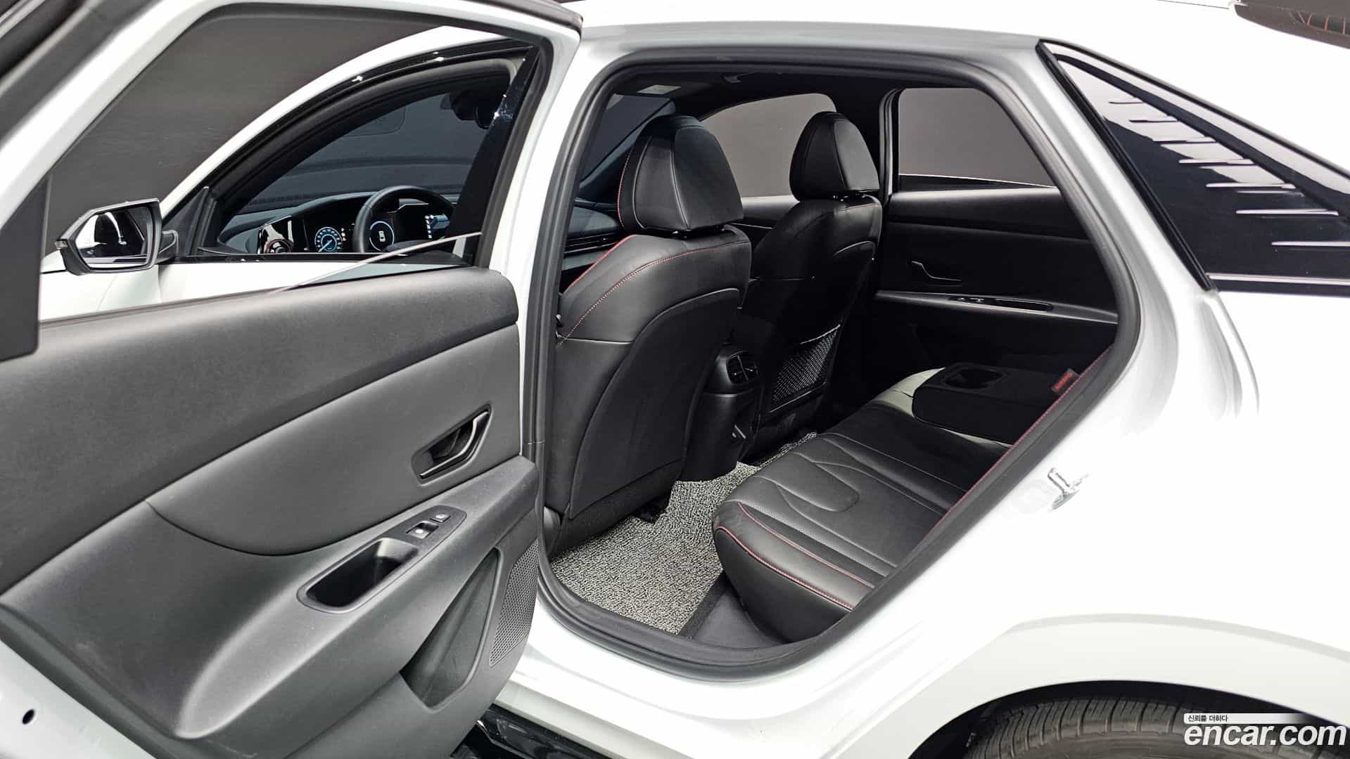 AVANTE Hyundai 2024.9-OPTION-016