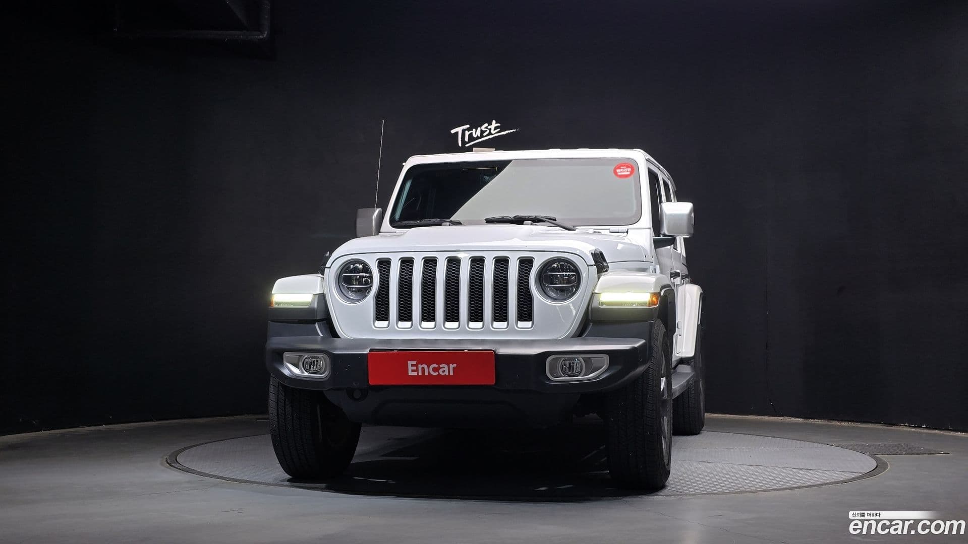 Main__Slider__Photo:Wrangler Jeep 2021.6-2