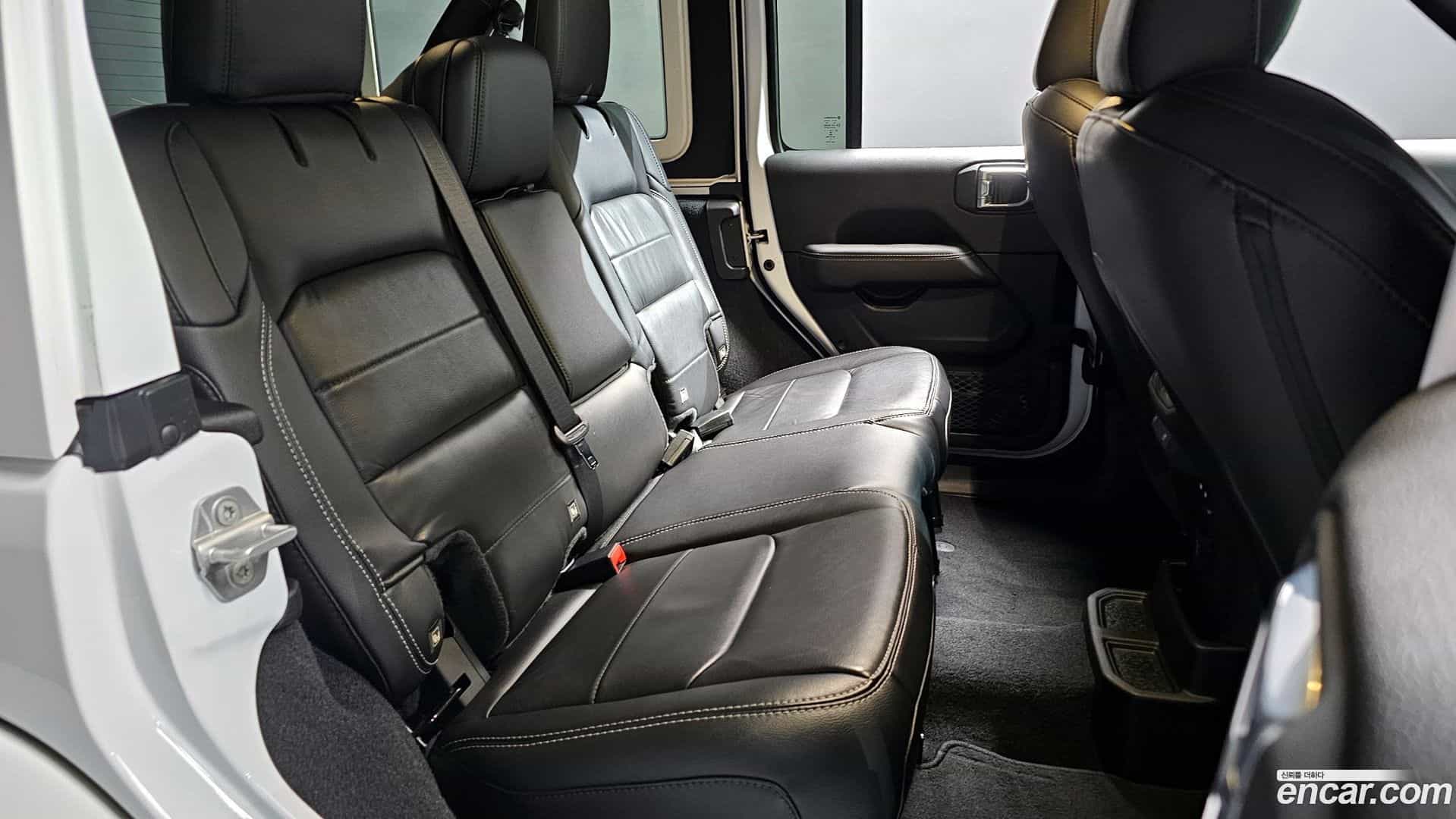 Wrangler Jeep 2021.6-OPTION-016