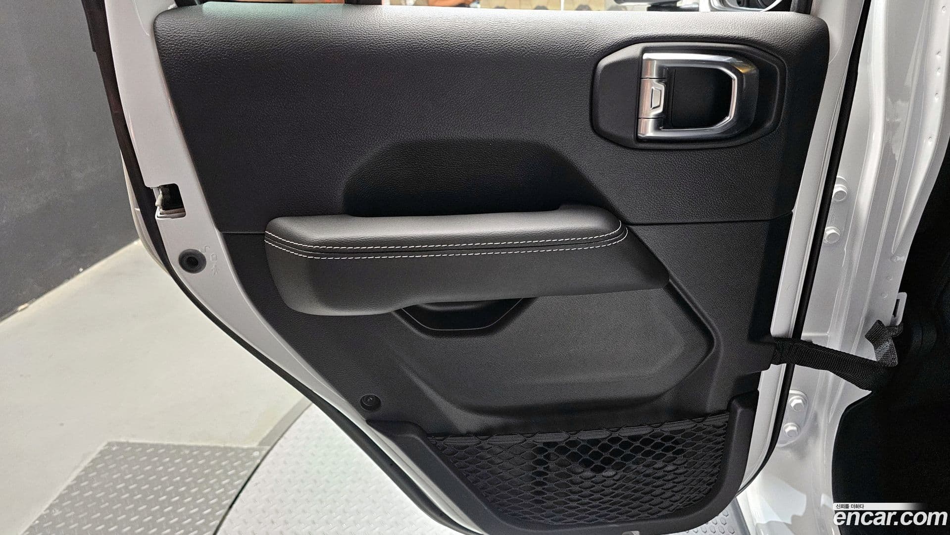 Main__Slider__Photo:Wrangler Jeep 2021.6-24