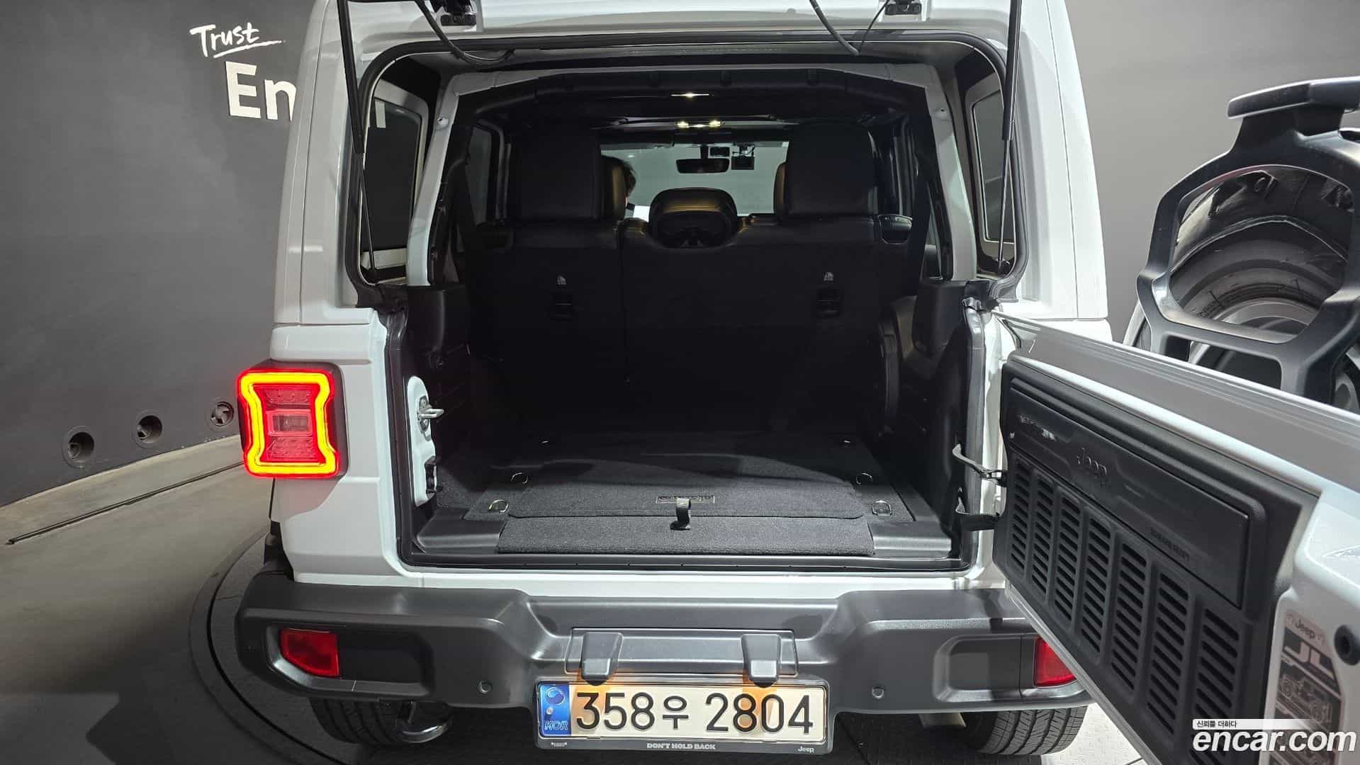 Wrangler Jeep 2021.6-OPTION-043