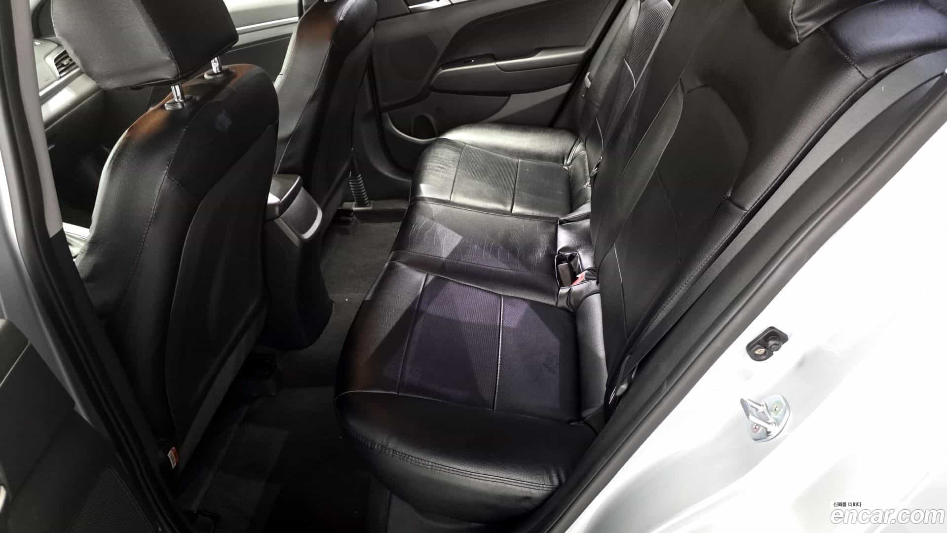 AVANTE Hyundai 2020.2-OPTION-015