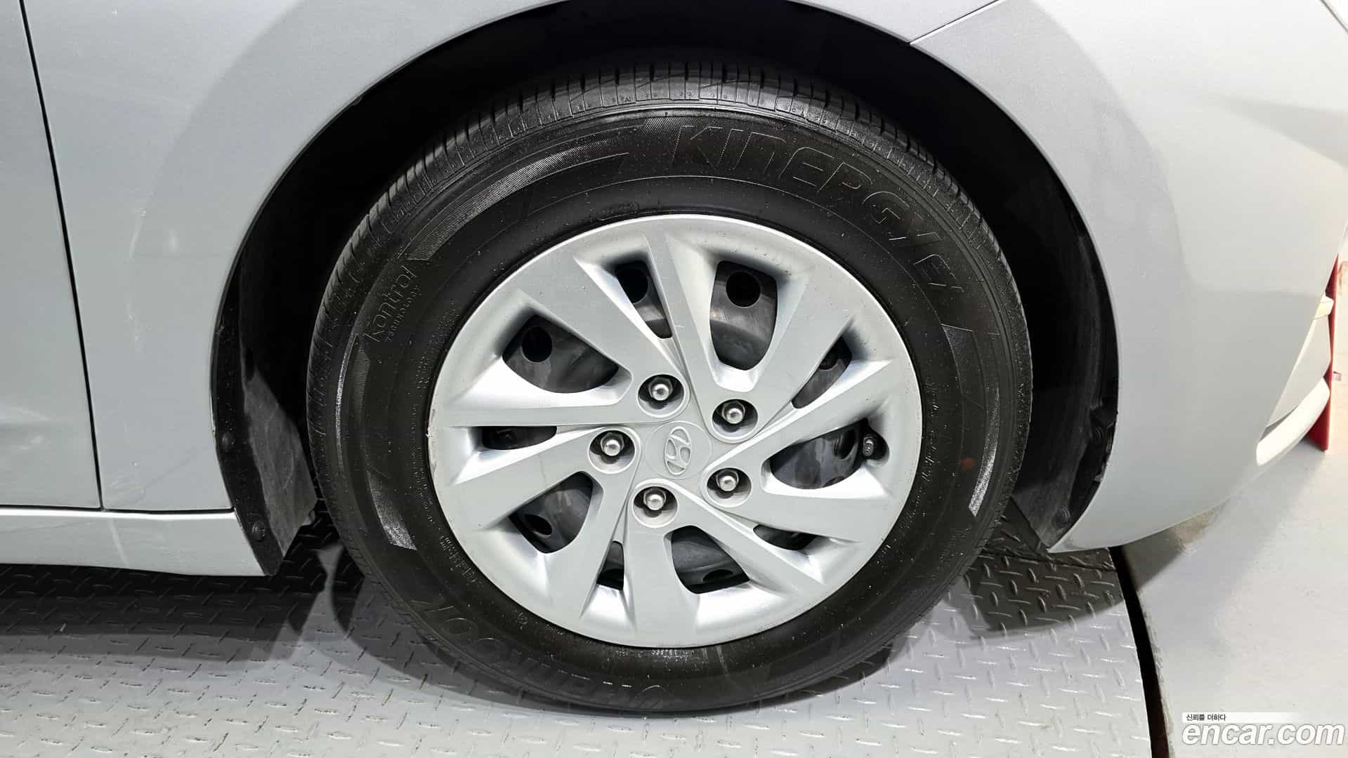 AVANTE Hyundai 2020.2-OUTER-031