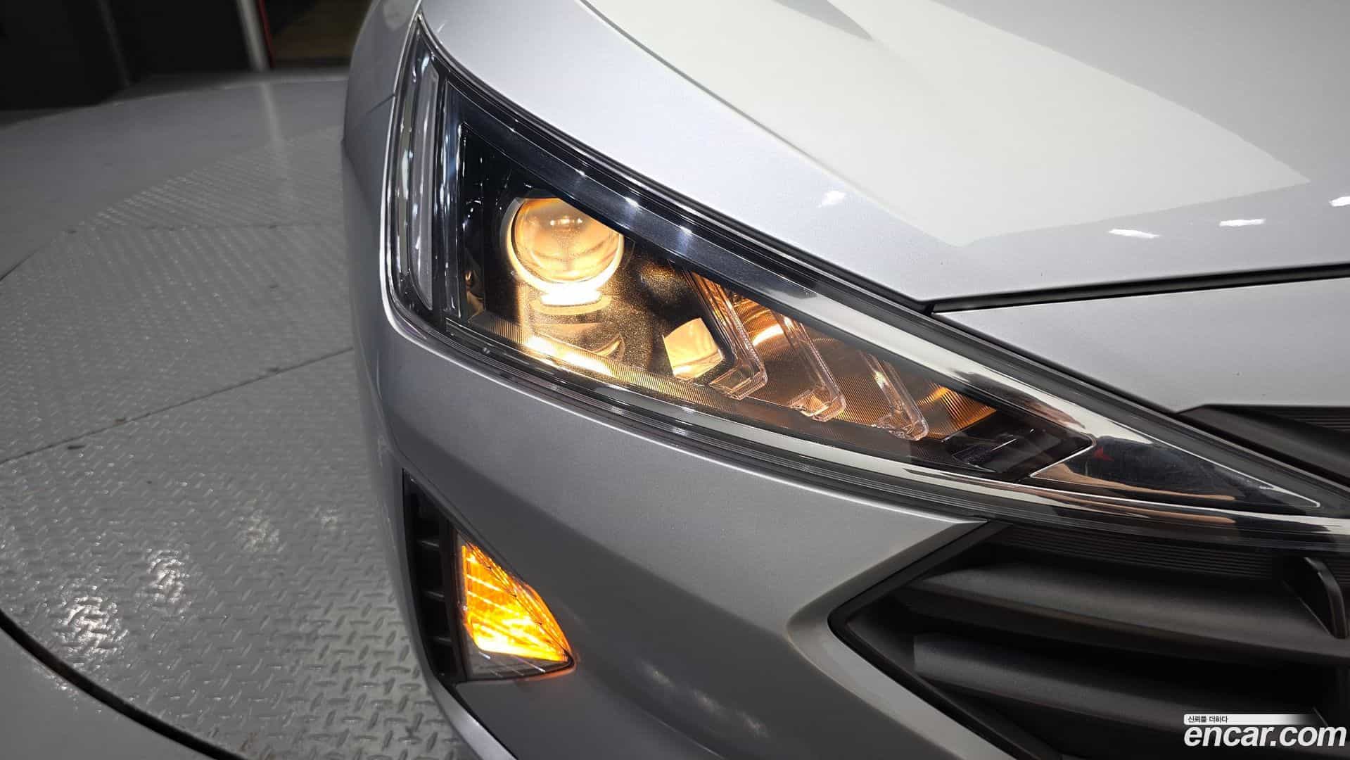 AVANTE Hyundai 2020.2-OUTER-032