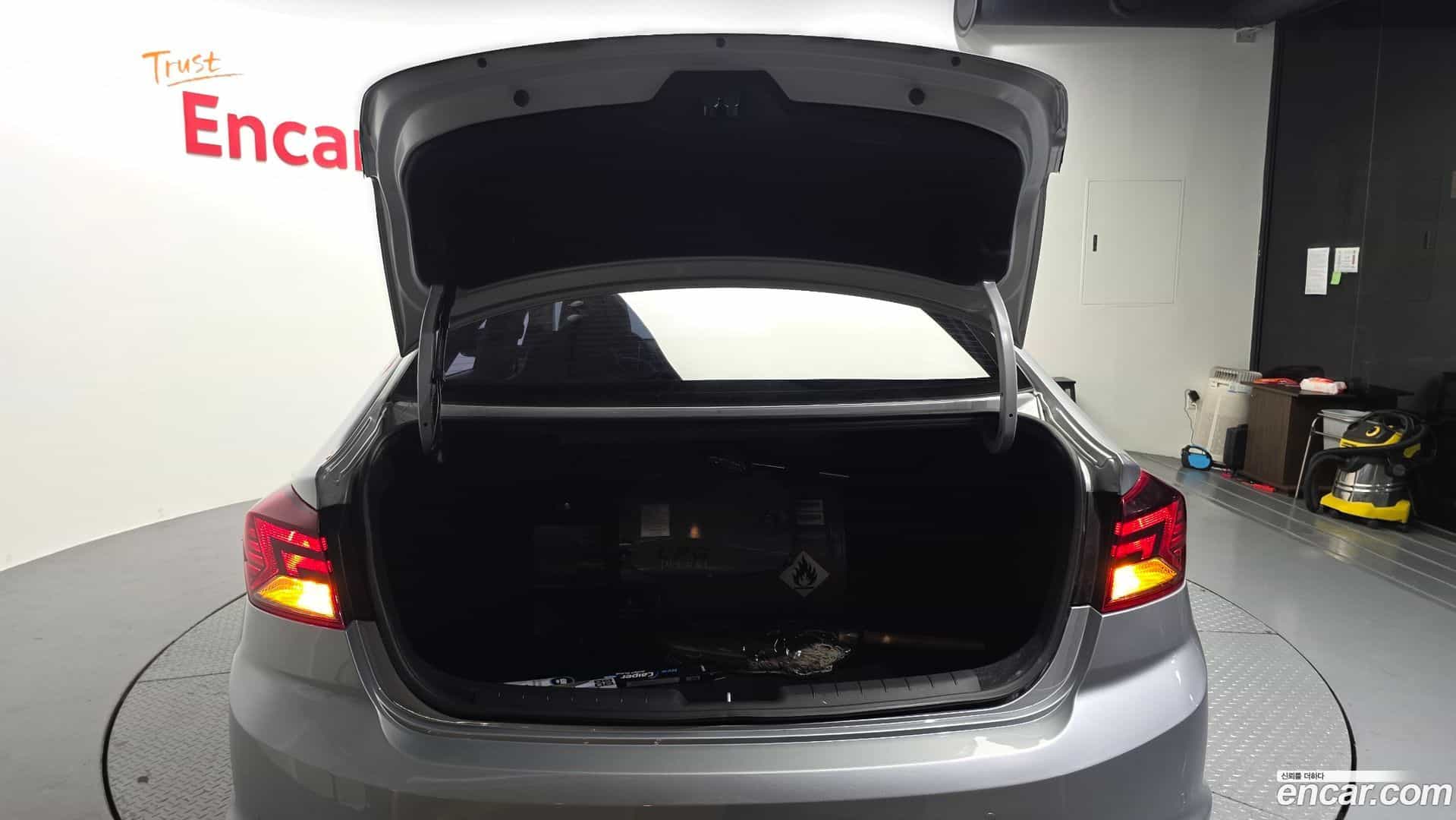 AVANTE Hyundai 2020.2-OPTION-042