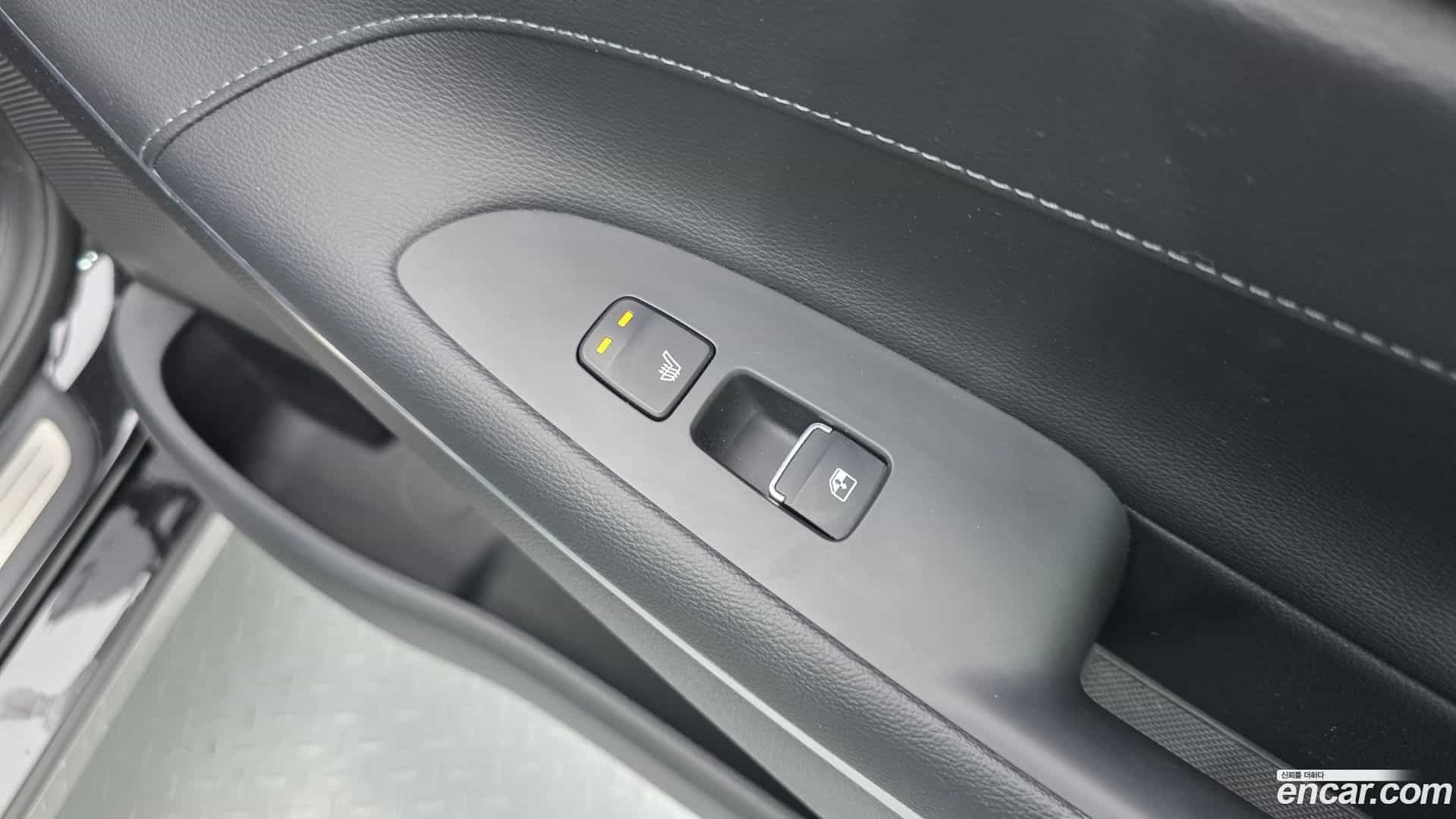 Grandeur Hyundai 2022.5-OPTION-023
