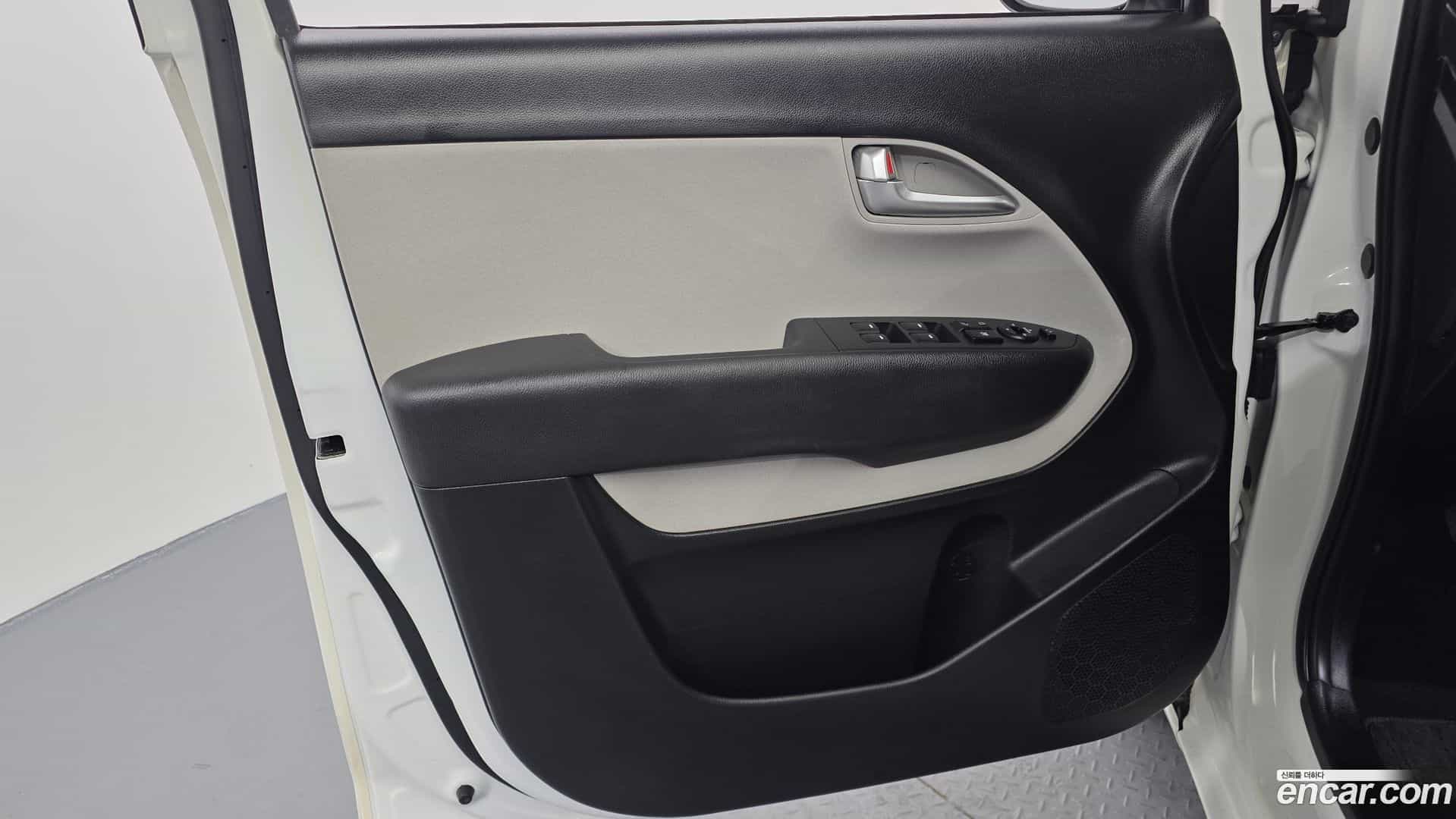 RAY Kia 2022.1-INNER-034