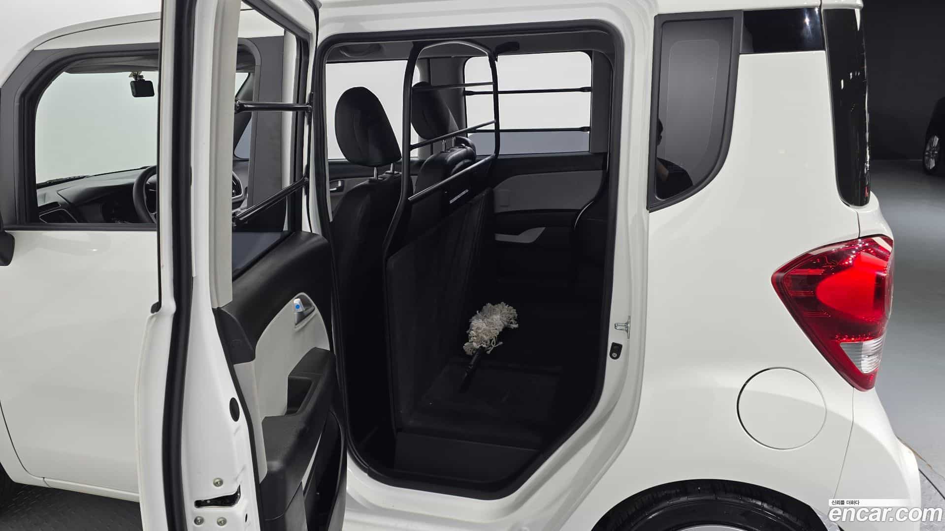 RAY Kia 2022.1-INNER-036