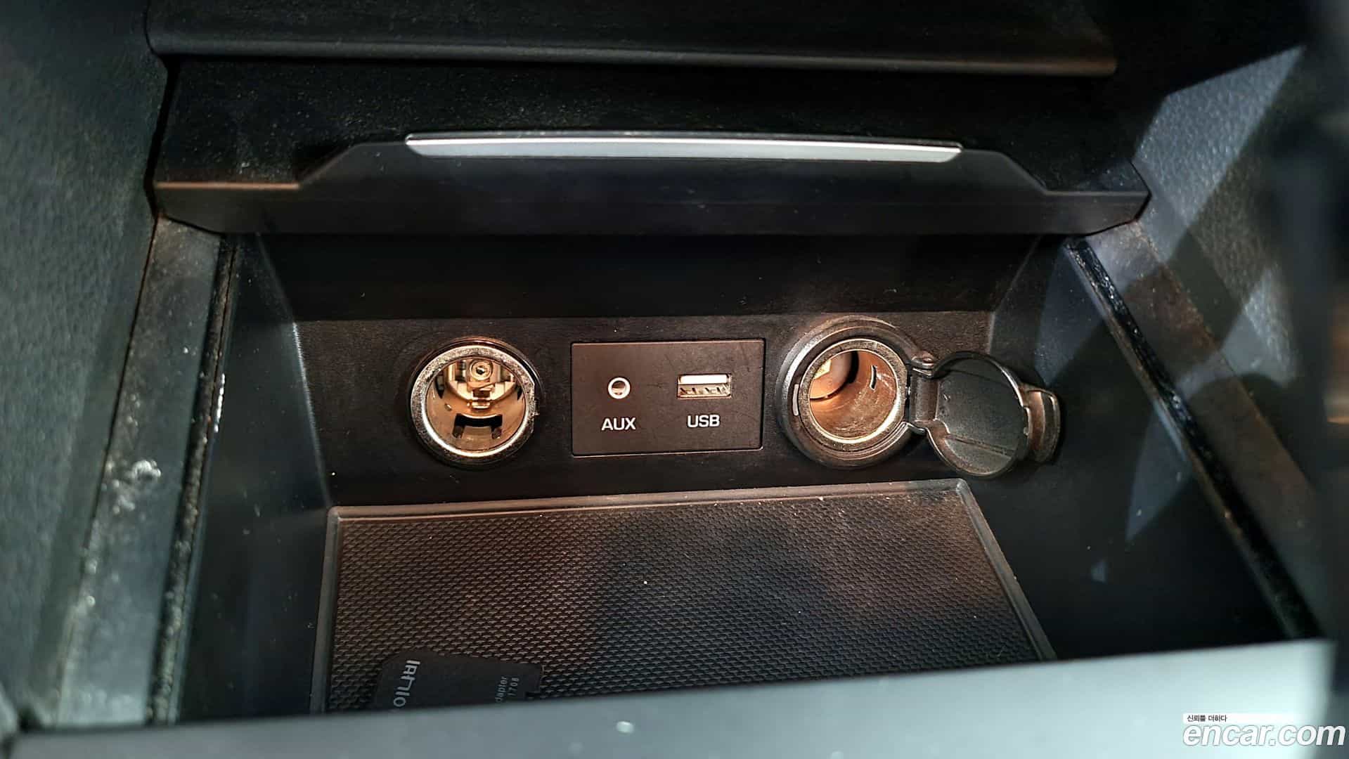 AVANTE Hyundai 2017.8-OPTION-016